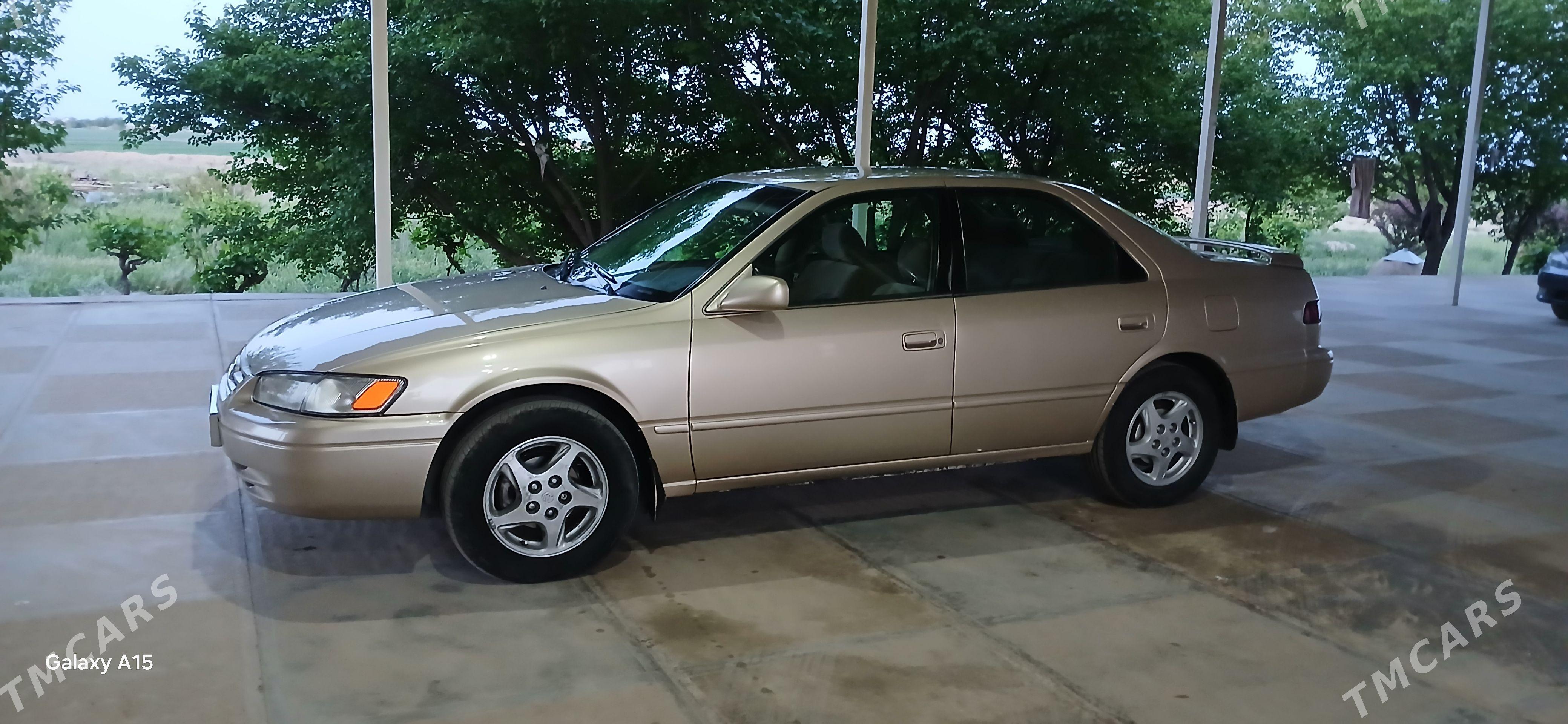 Toyota Camry 1998 - 140 000 TMT - Байрамали - img 1