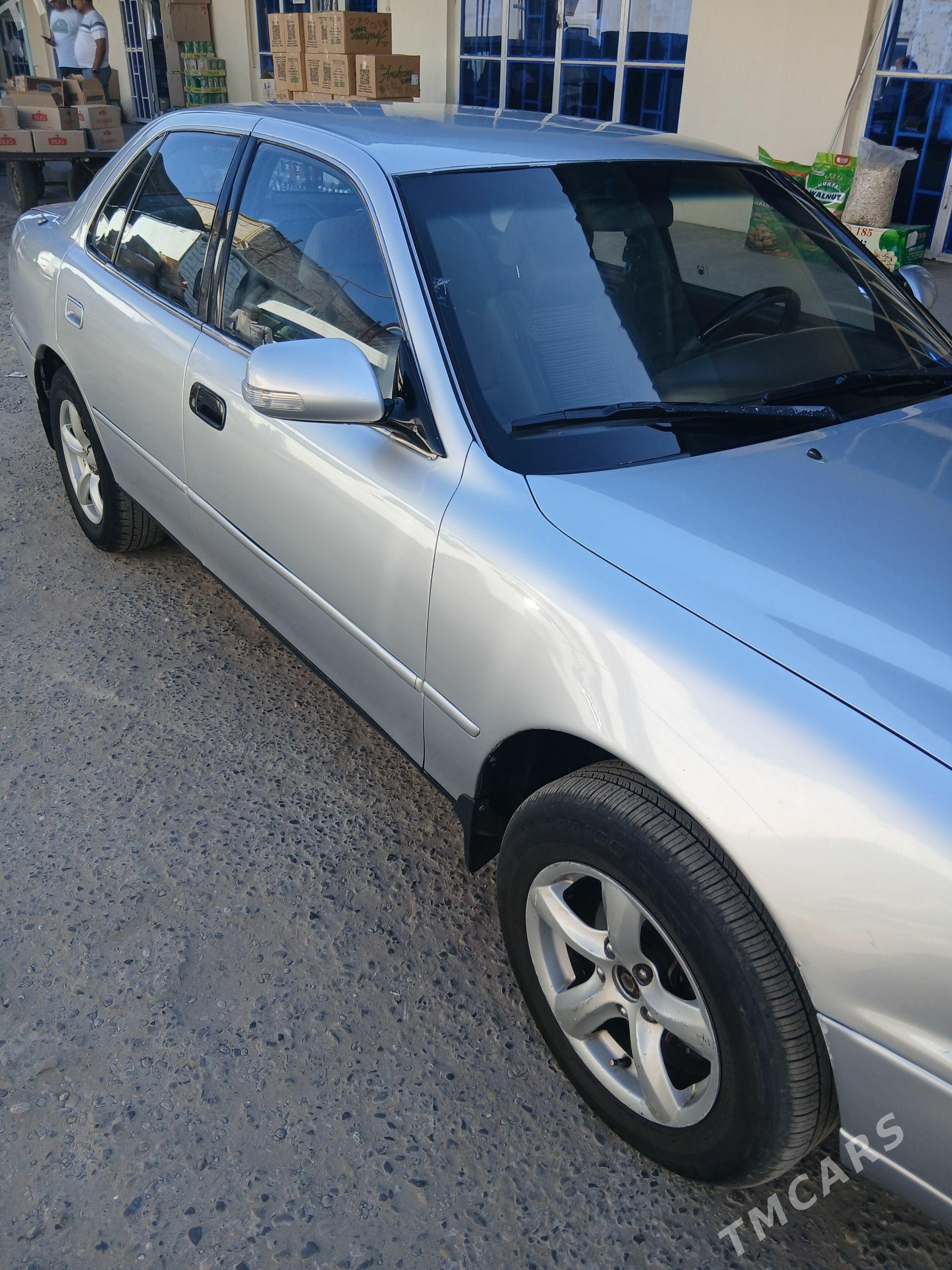 Toyota Camry 1992 - 110 000 TMT - Saýat - img 1