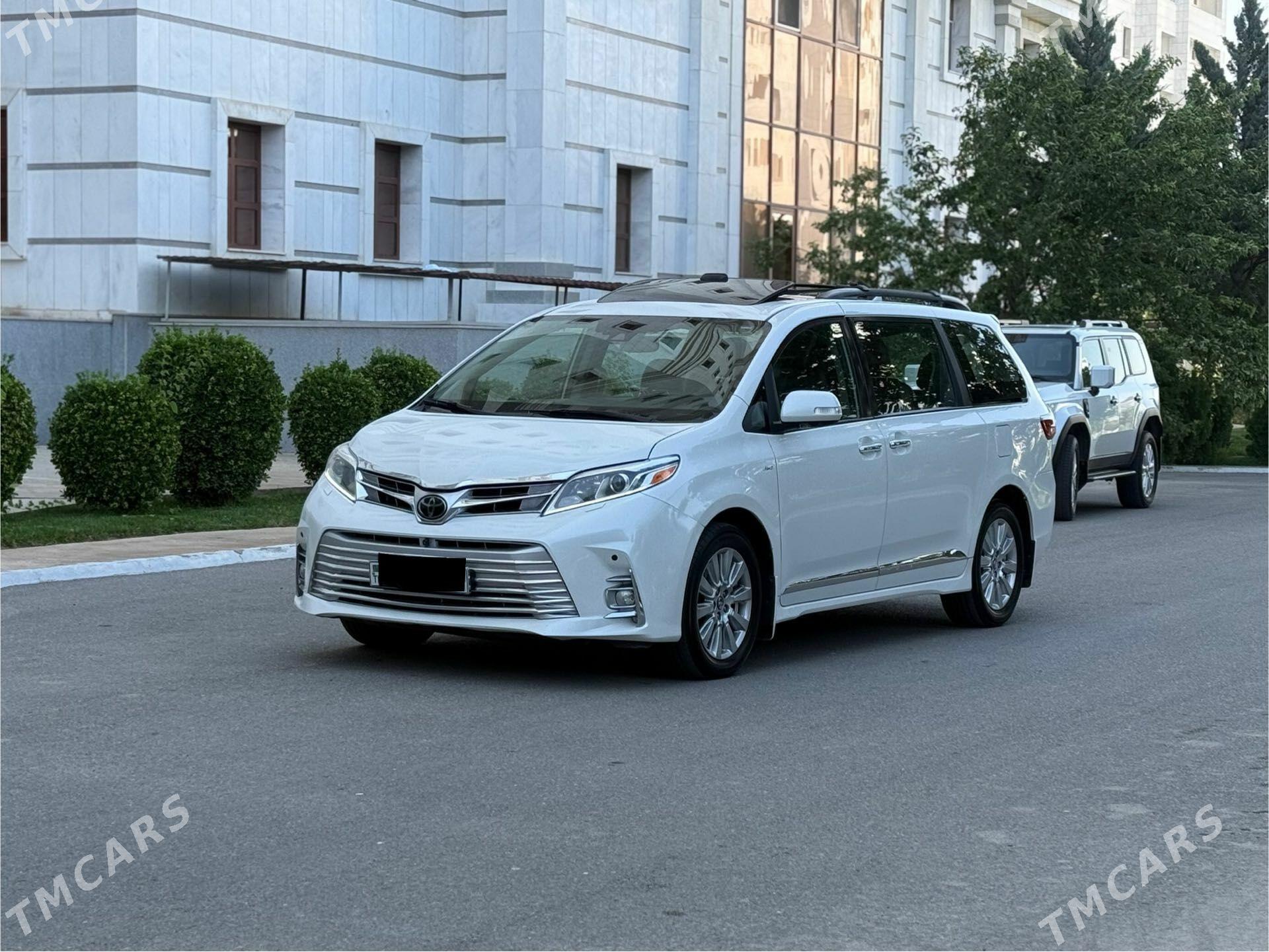 Toyota Sienna 2019 - 678 000 TMT - Ашхабад - img 1