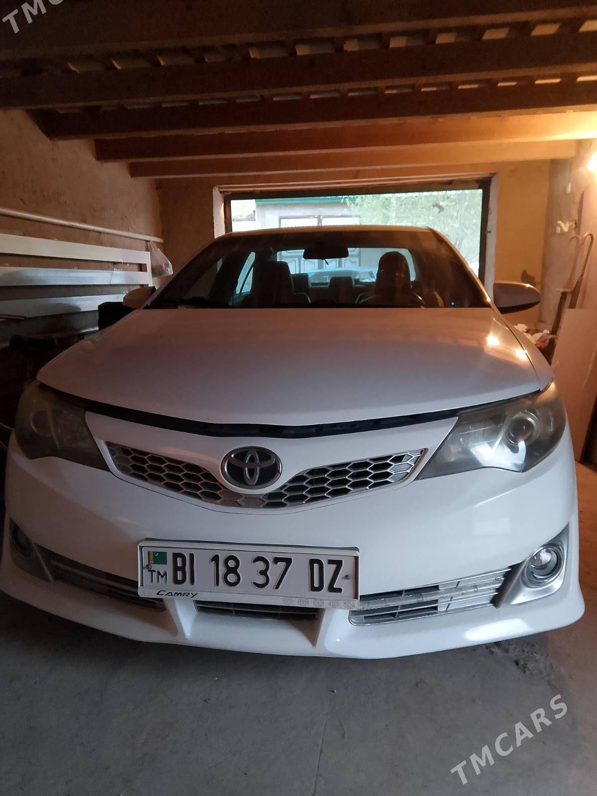 Toyota Camry 2013 - 220 000 TMT - Кёнеургенч - img 1