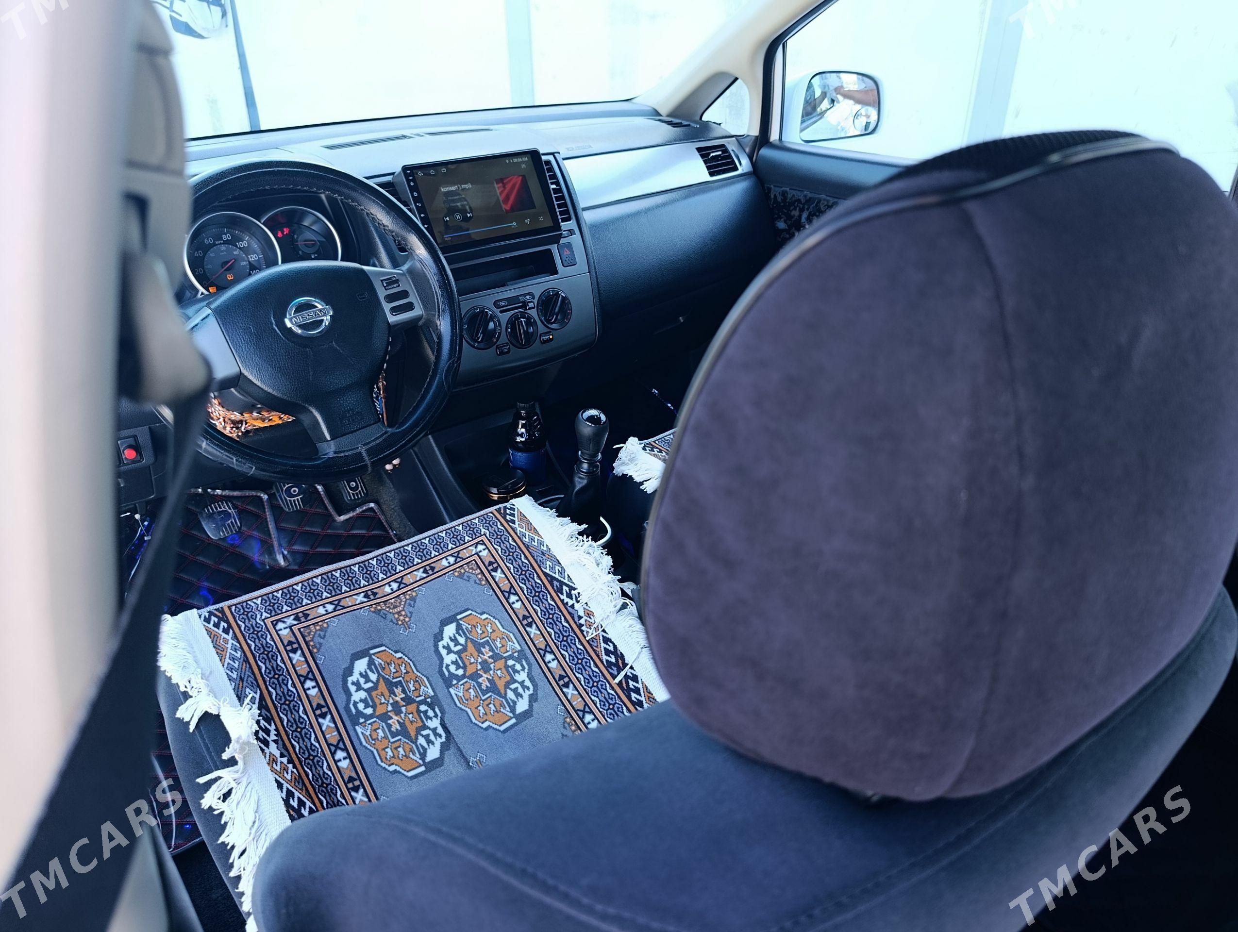 Nissan Versa 2007 - 130 000 TMT - Бузмеин - img 1