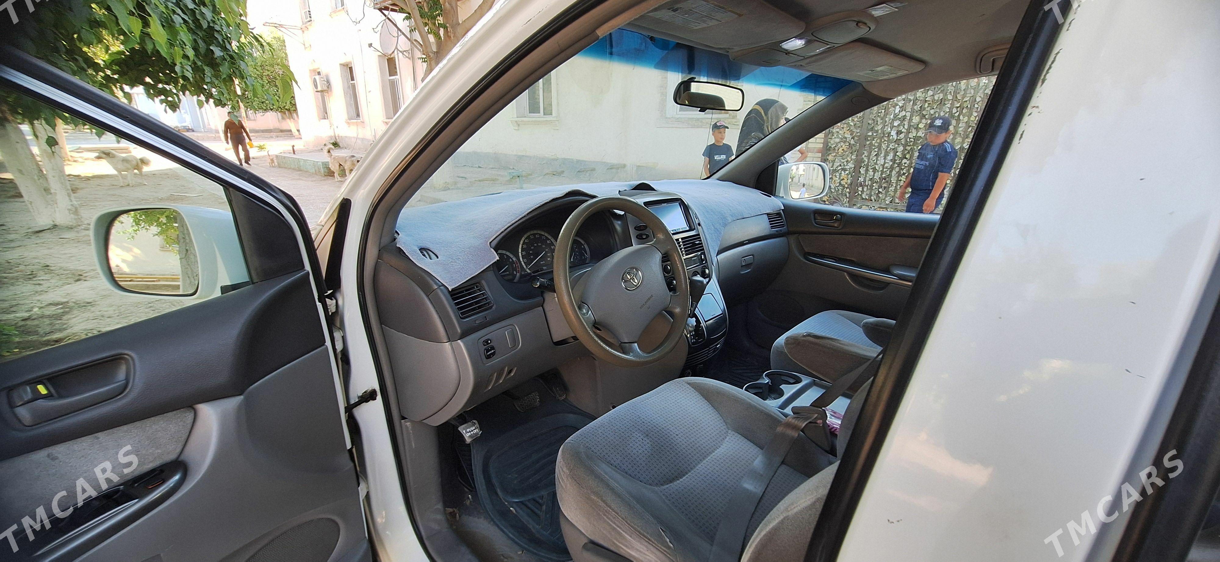 Toyota Sienna 2008 - 280 000 TMT - Ашхабад - img 1