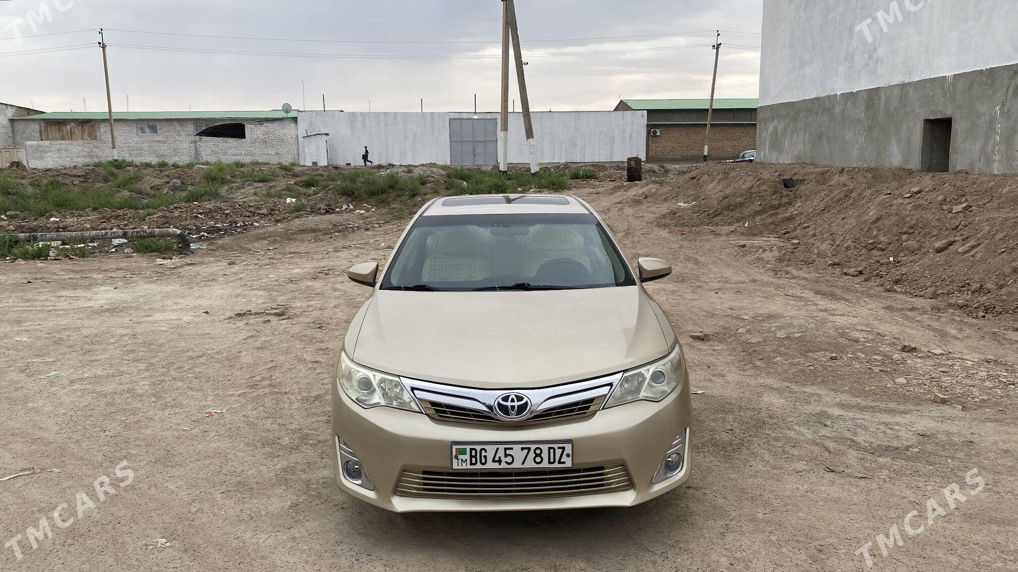 Toyota Camry 2012 - 280 000 TMT - Дашогуз - img 1