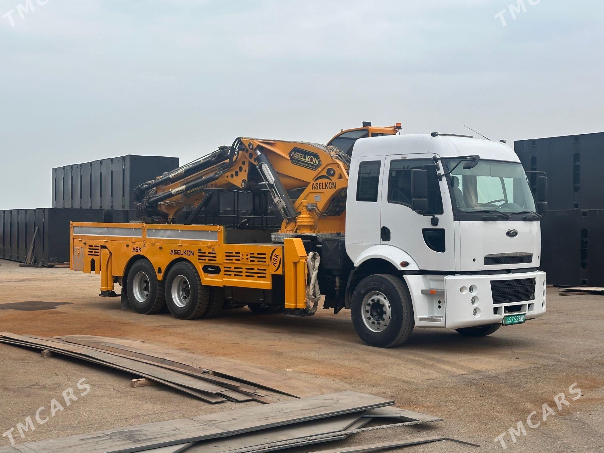 Ford Cargo 3535D 2009 - 900 000 TMT - Туркменбаши - img 1