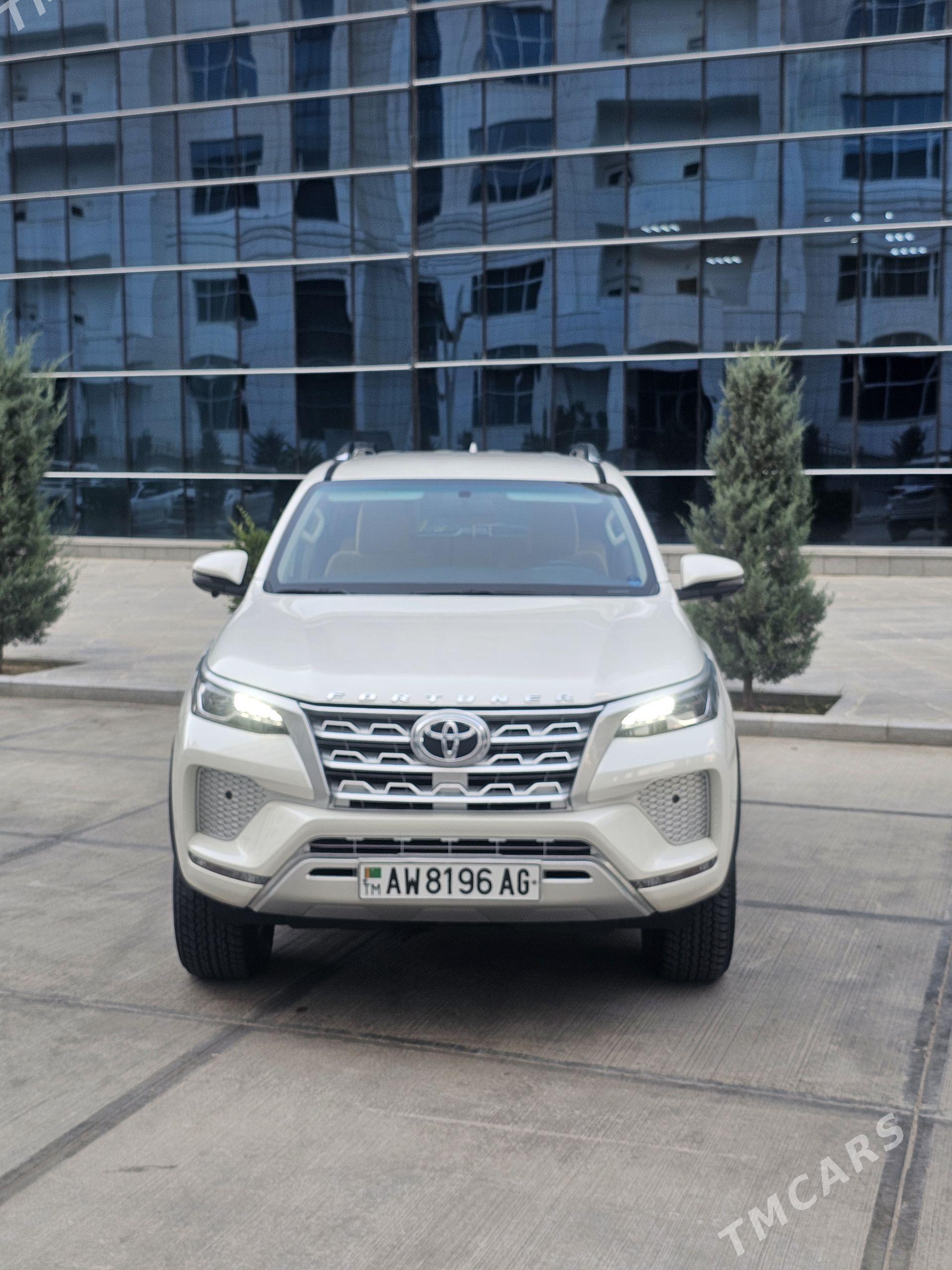 Toyota Fortuner 2021 - 645 000 TMT - Ашхабад - img 1