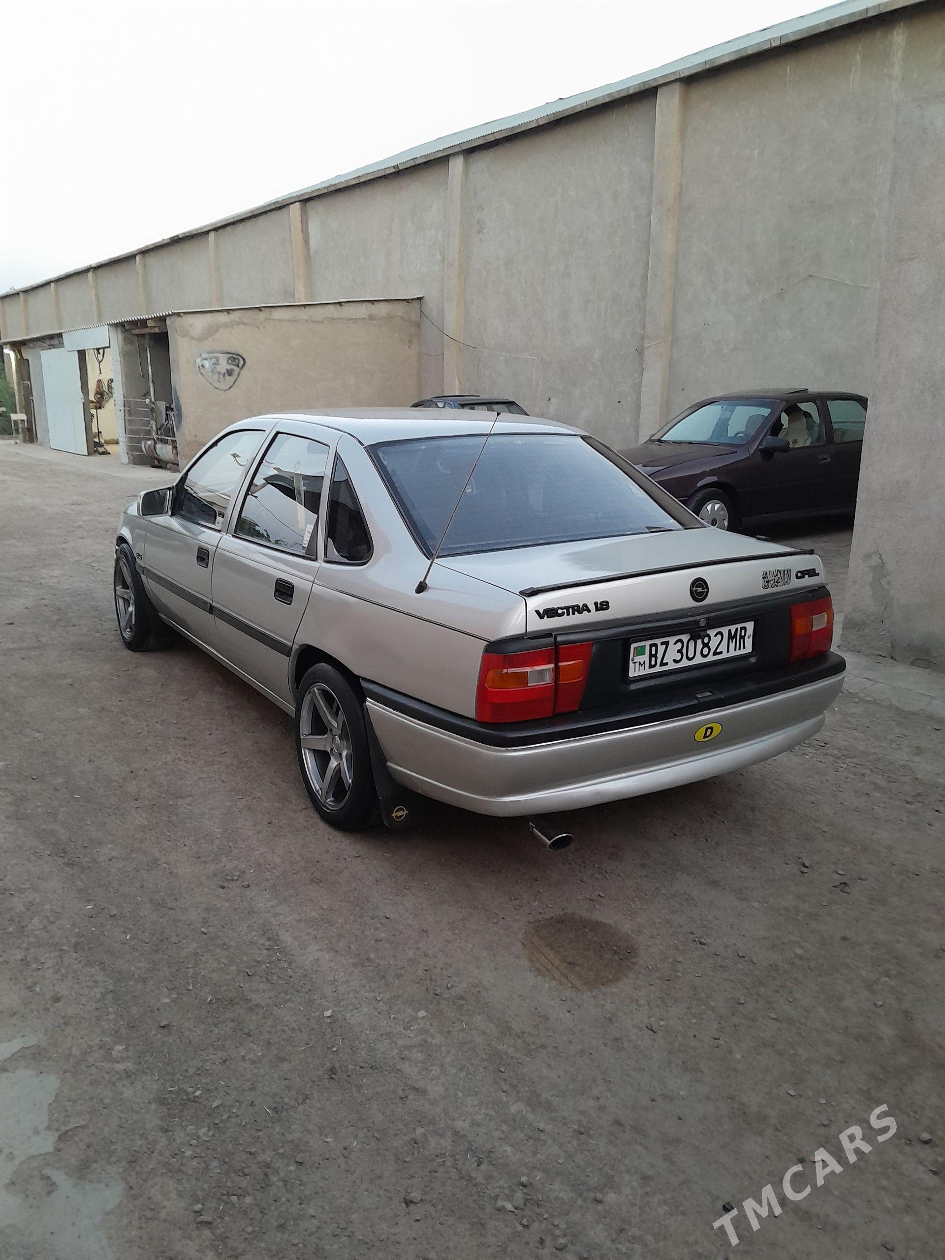 Opel Vectra 1989 - 46 000 TMT - Векильбазар - img 1