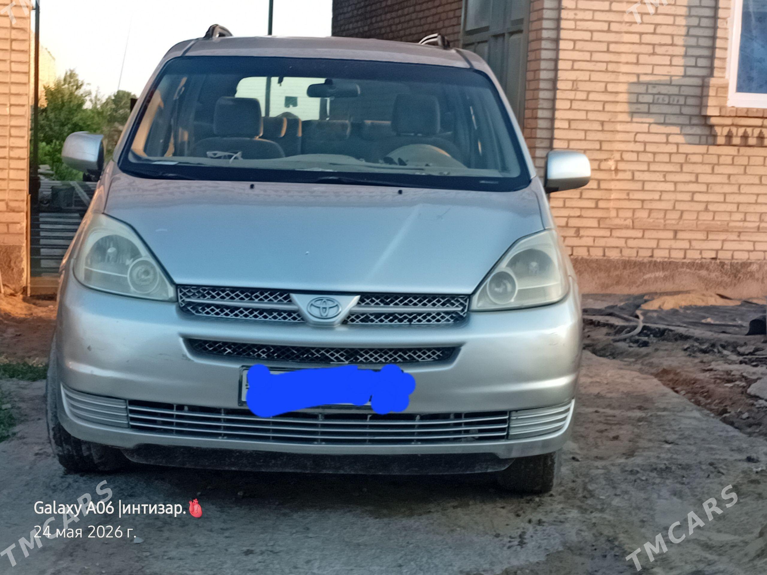 Toyota Sienna 2005 - 220 000 TMT - Çärjew - img 1