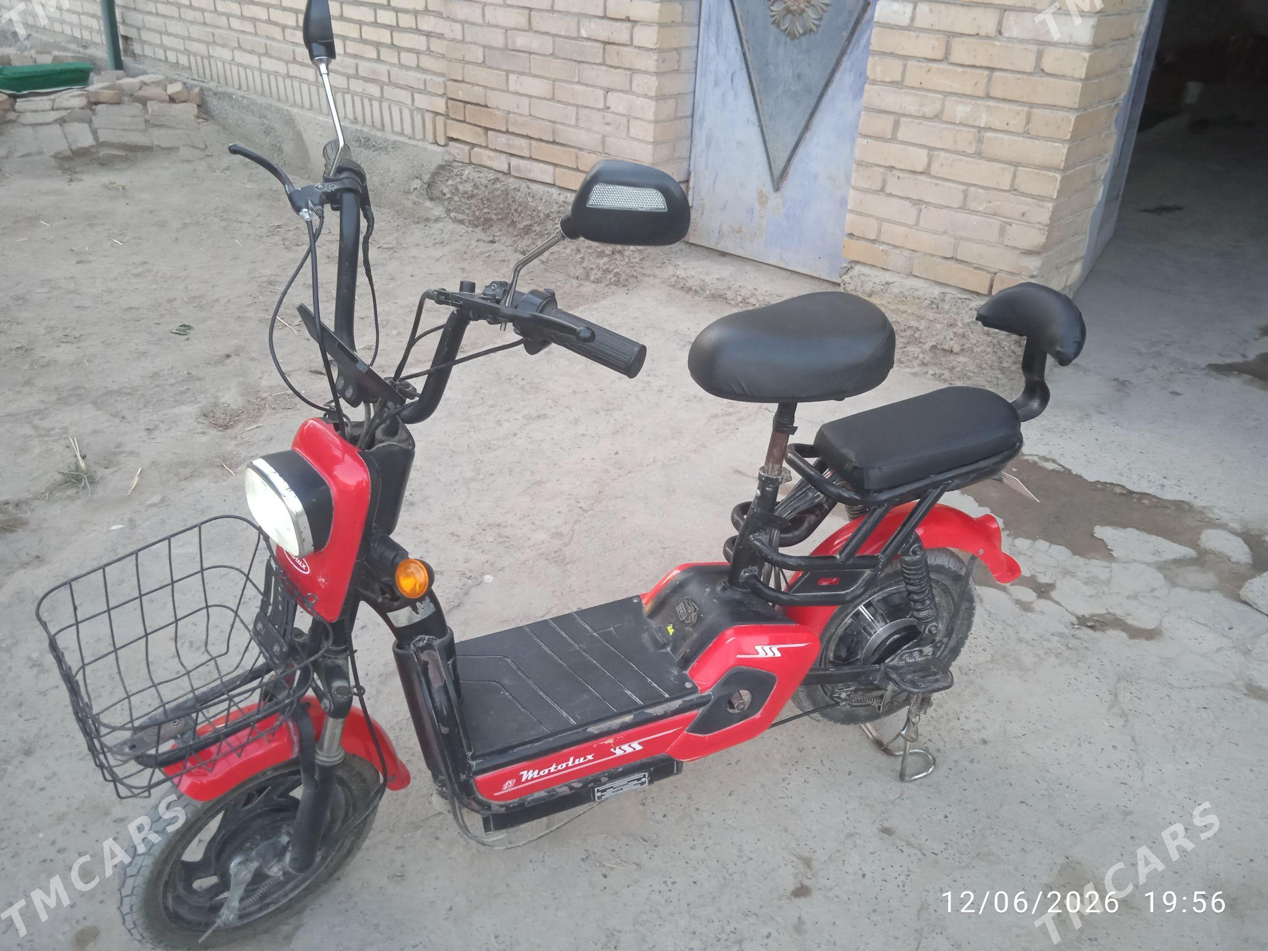 Tokly skuter - Дянев - img 1