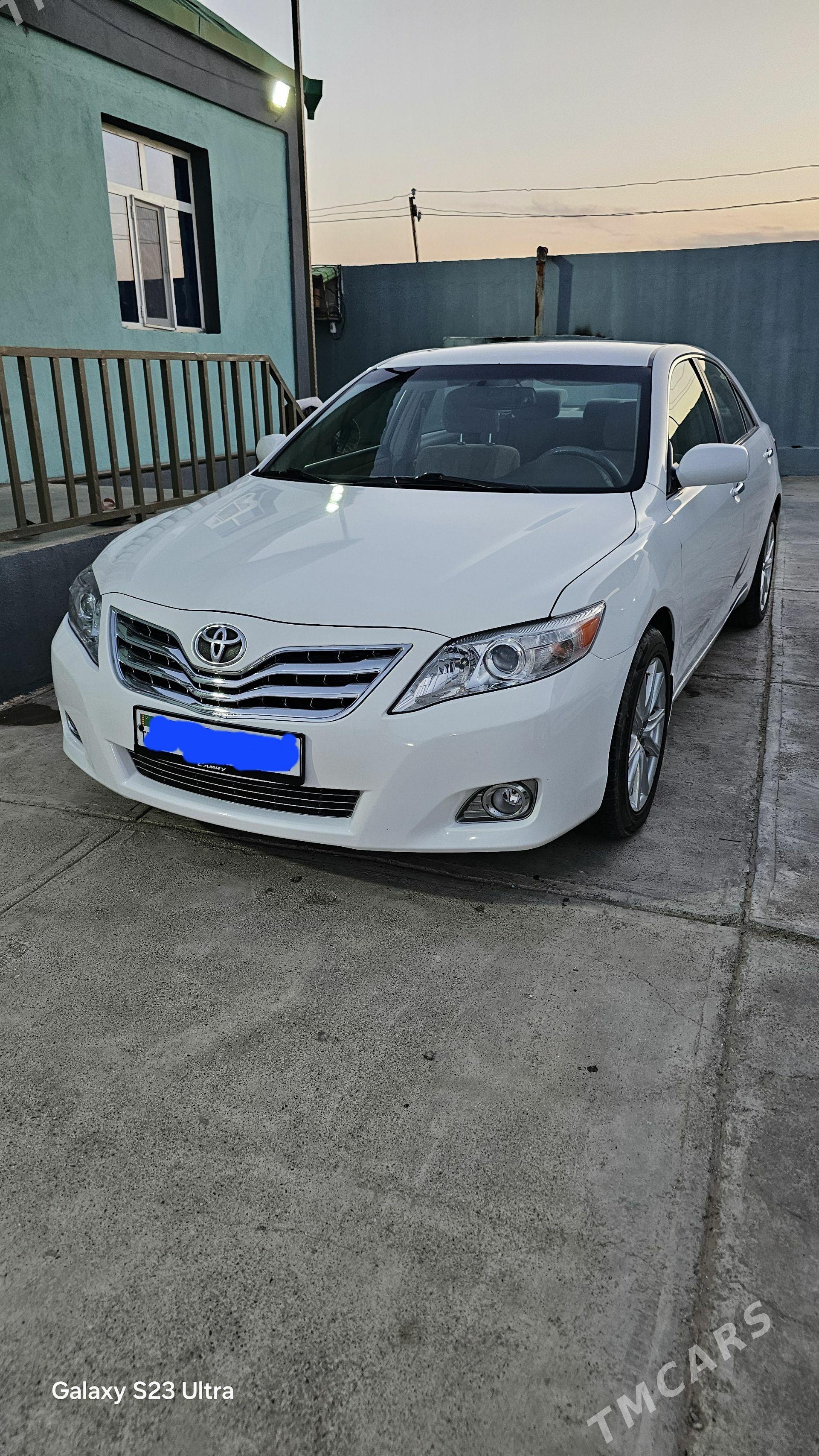 Toyota Camry 2010 - 216 000 TMT - Ашхабад - img 1
