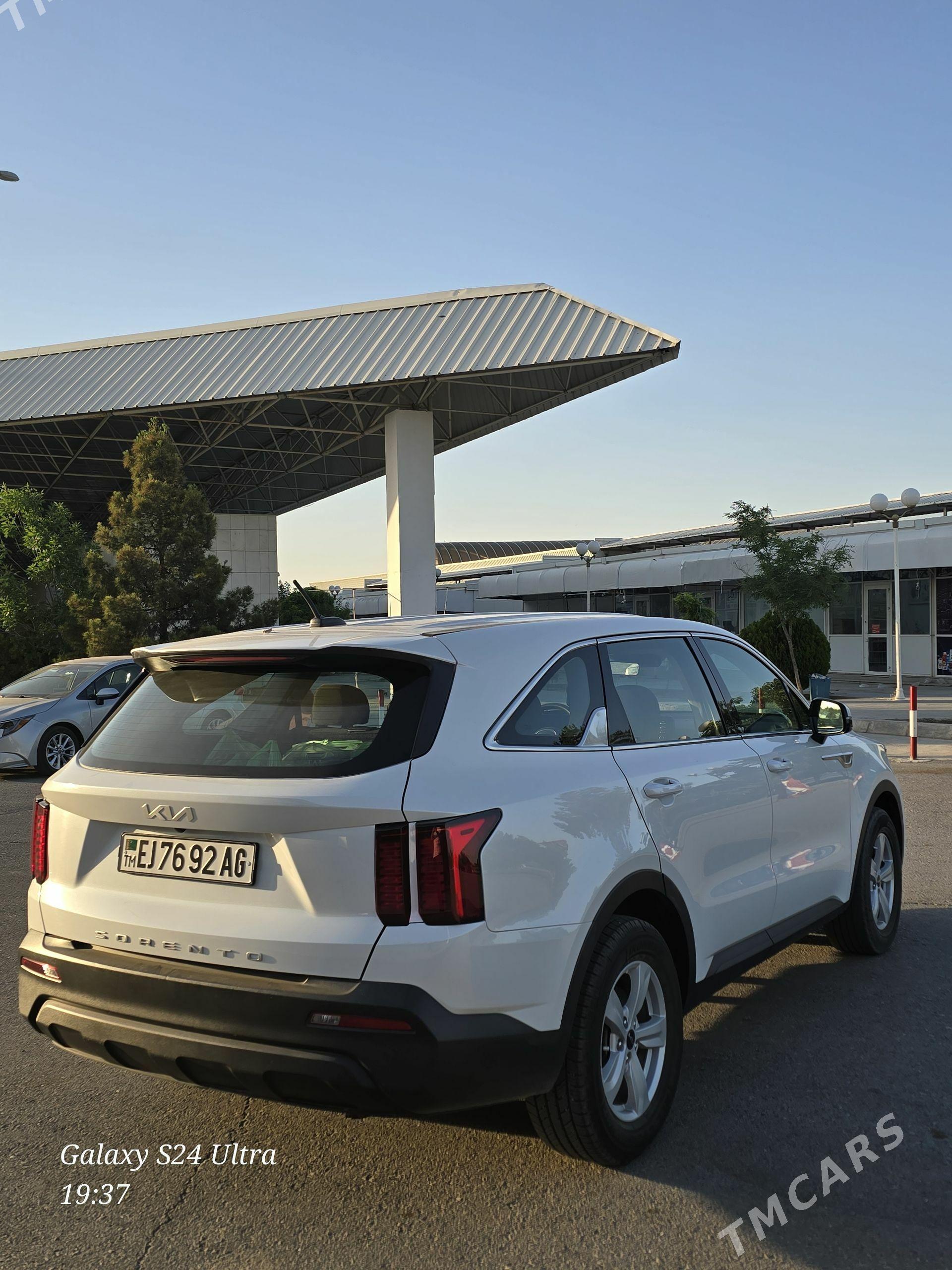 Kia Sorento 2022 - 360 000 TMT - Ашхабад - img 1