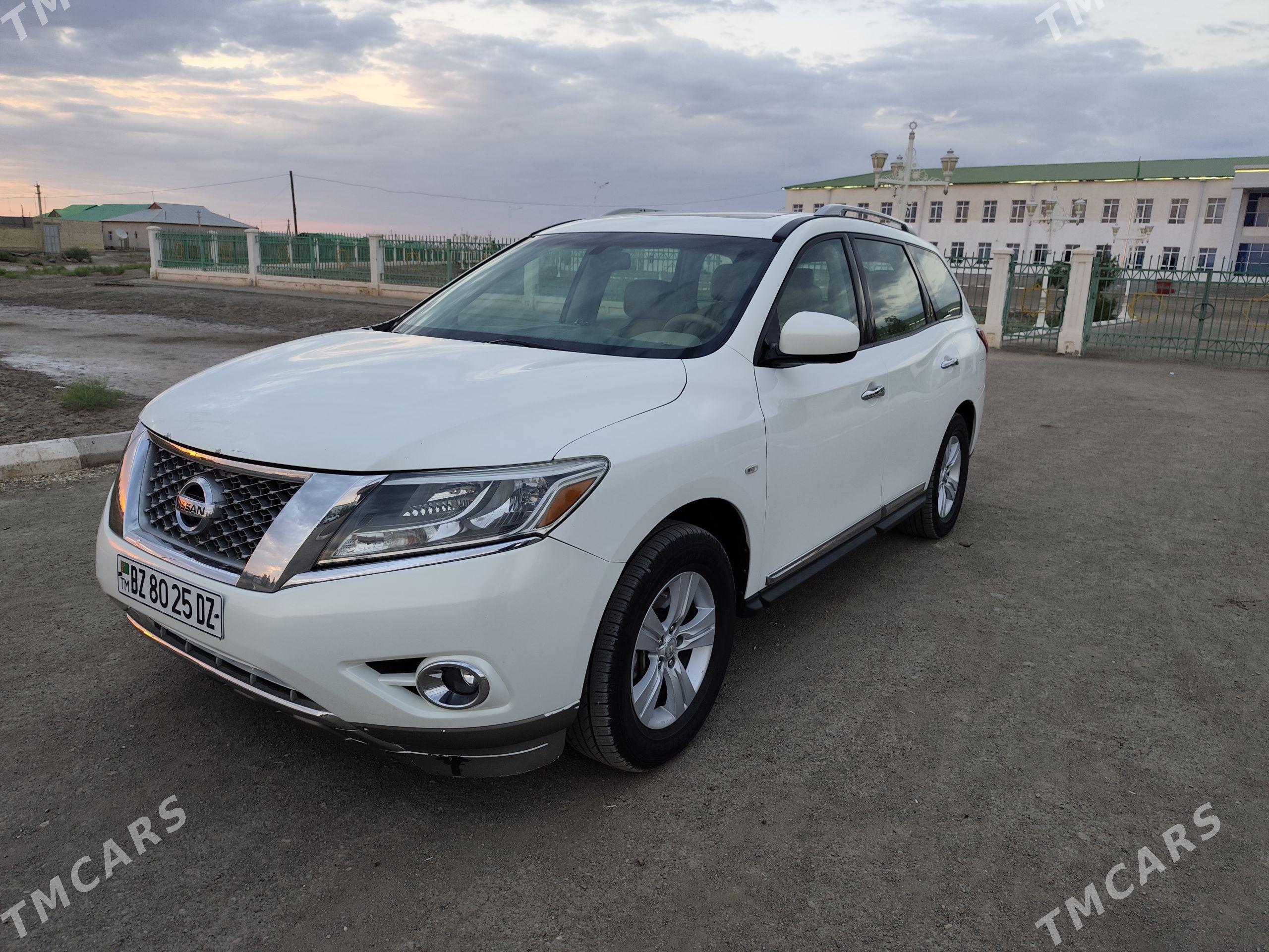 Nissan Pathfinder 2012 - 270 000 TMT - Гурбансолтан Едже - img 1
