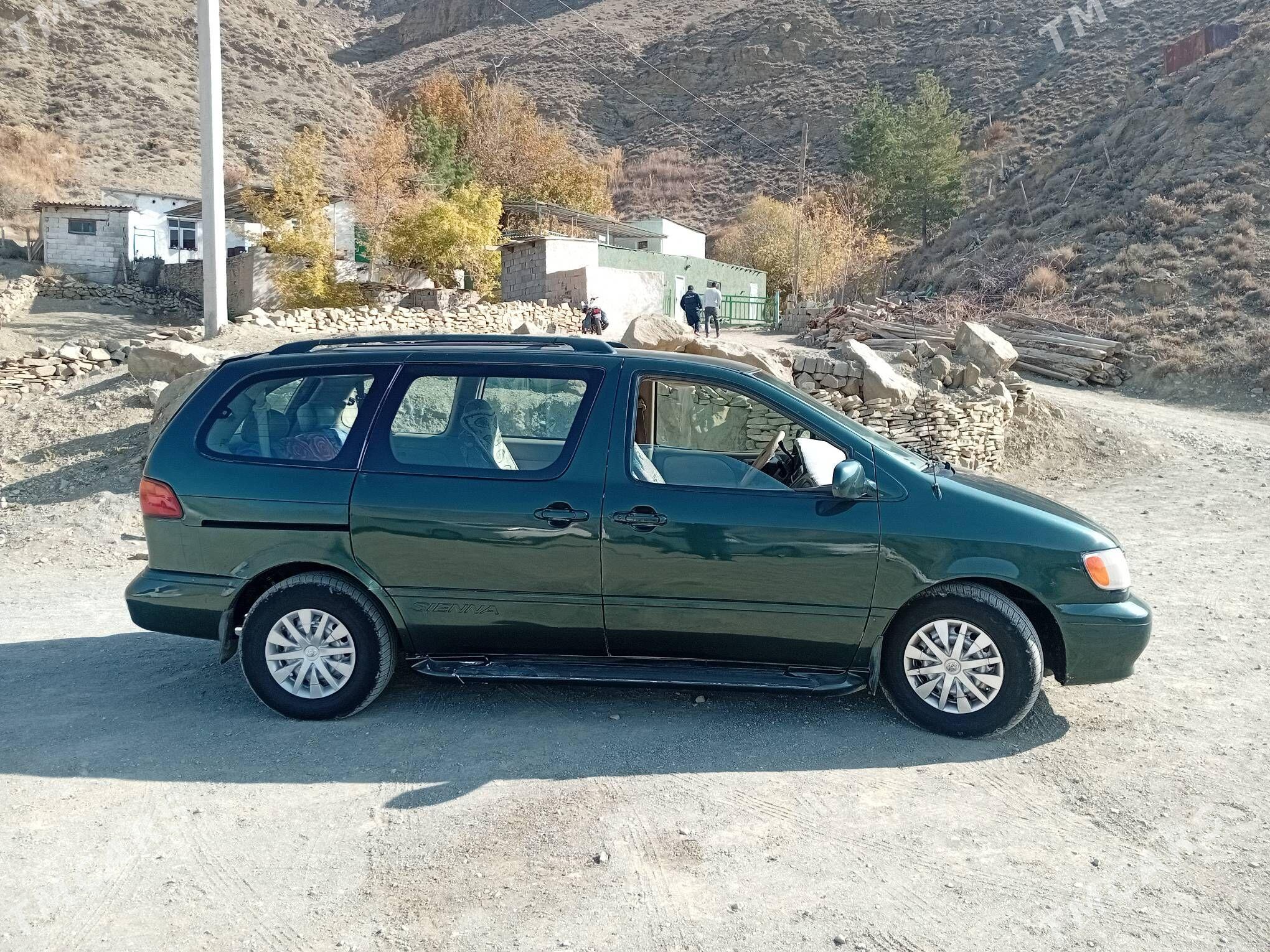 Toyota Sienna 2000 - 150 000 TMT - Baýramaly - img 1