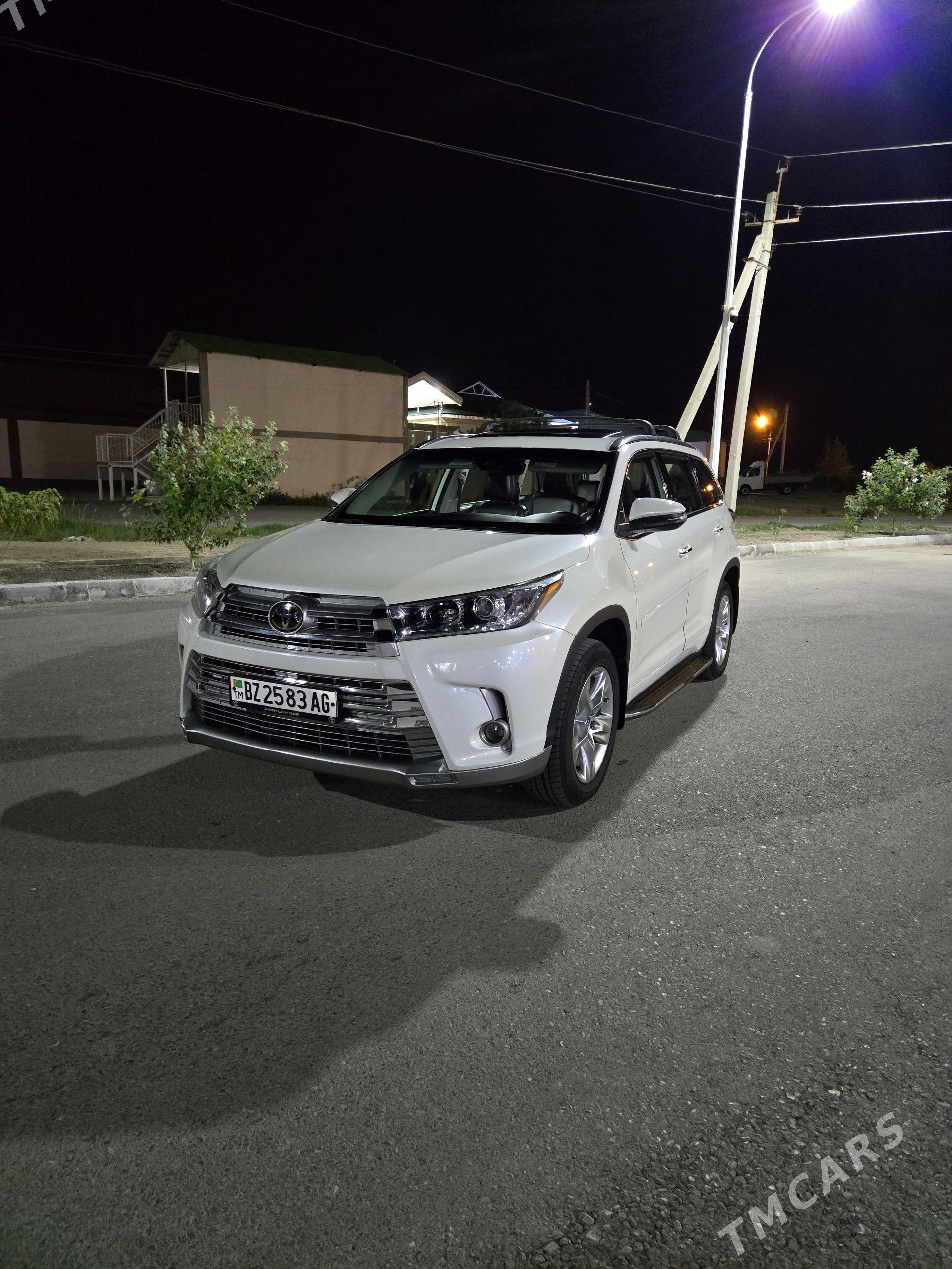 Toyota Highlander 2017 - 400 000 TMT - Aşgabat - img 1