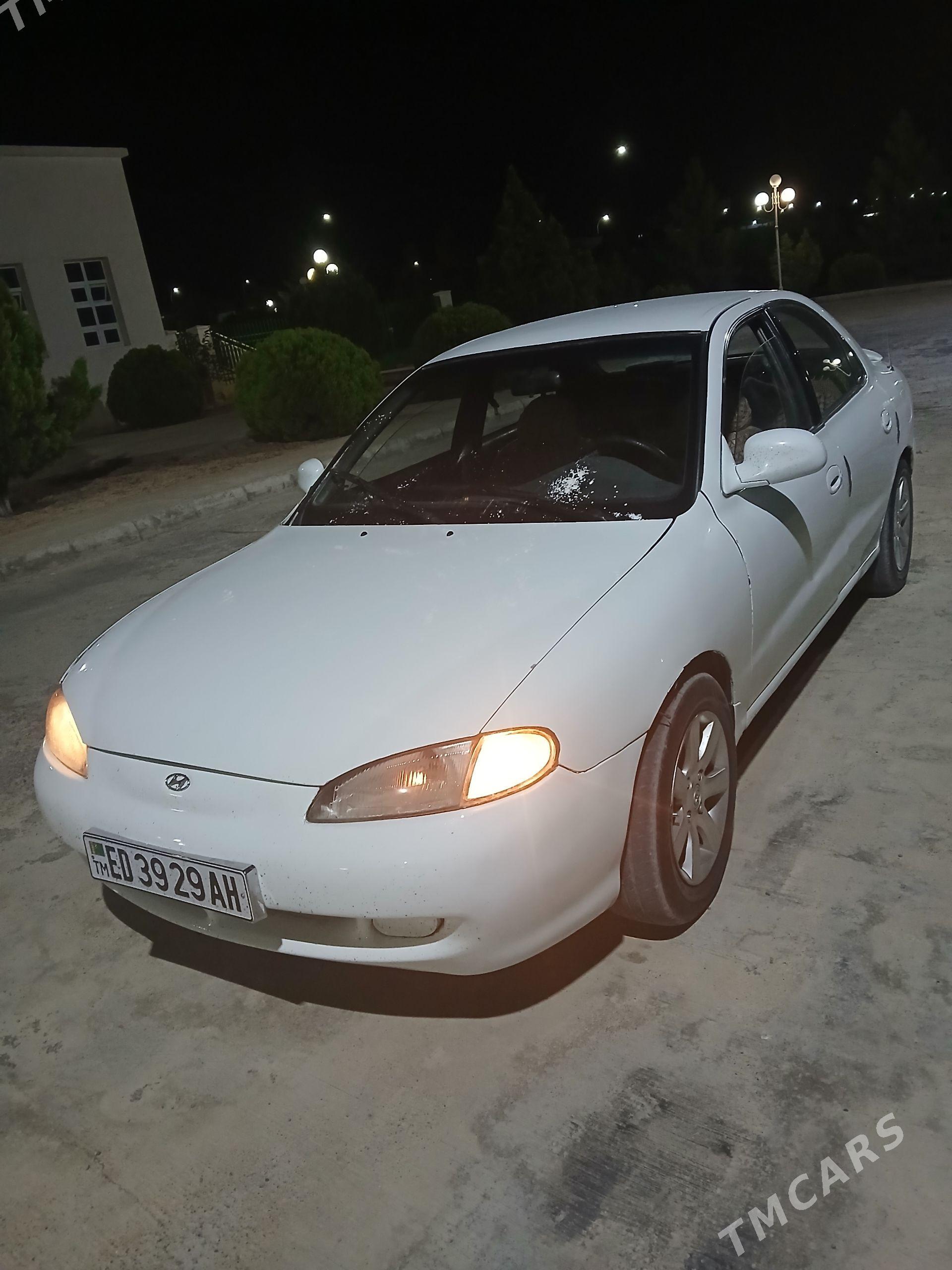 Hyundai Elantra 1998 - 40 000 TMT - Ак-Бугдайский этрап - img 1