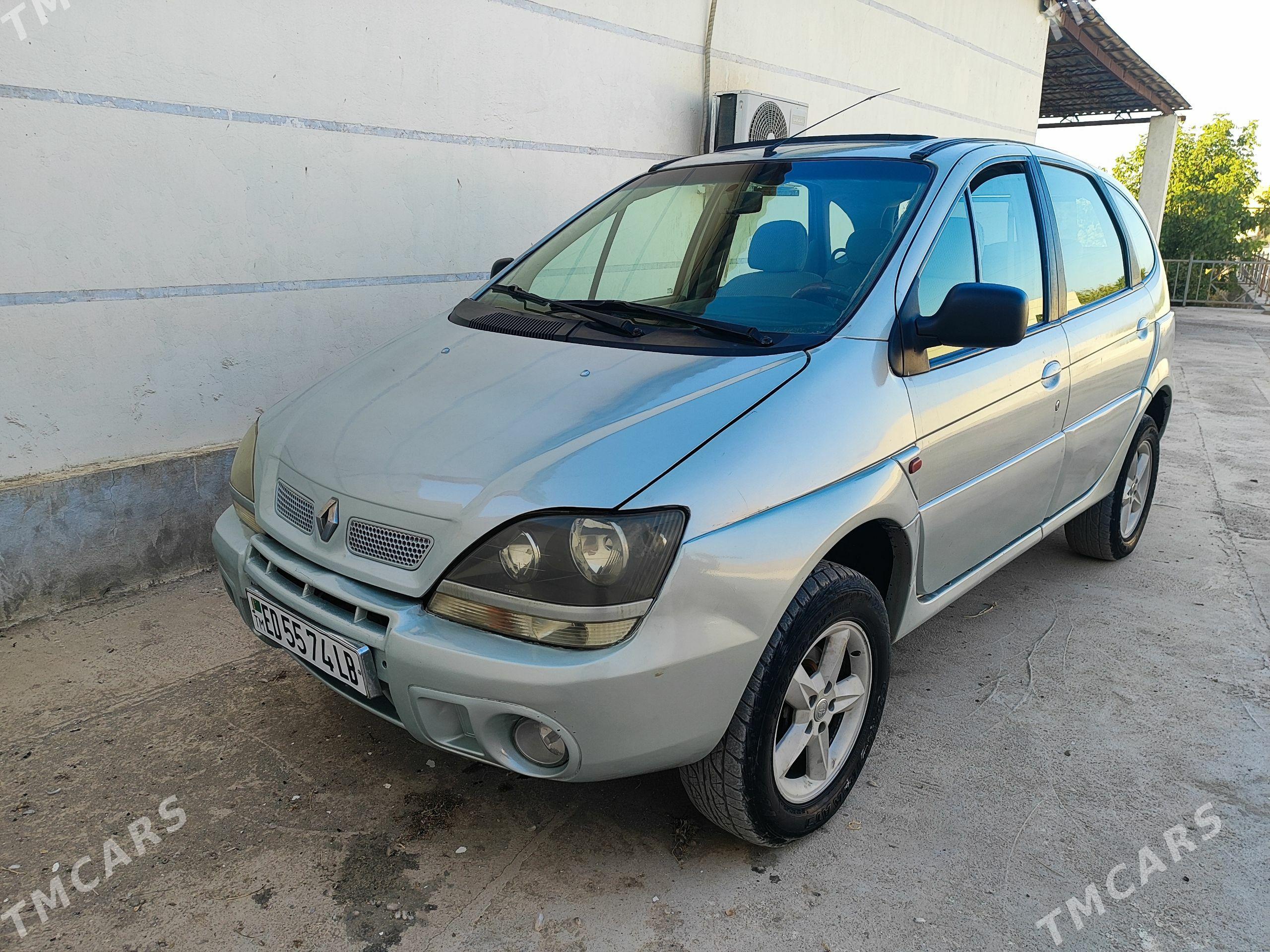 Renault Clio 2002 - 70 000 TMT - Достлук - img 1