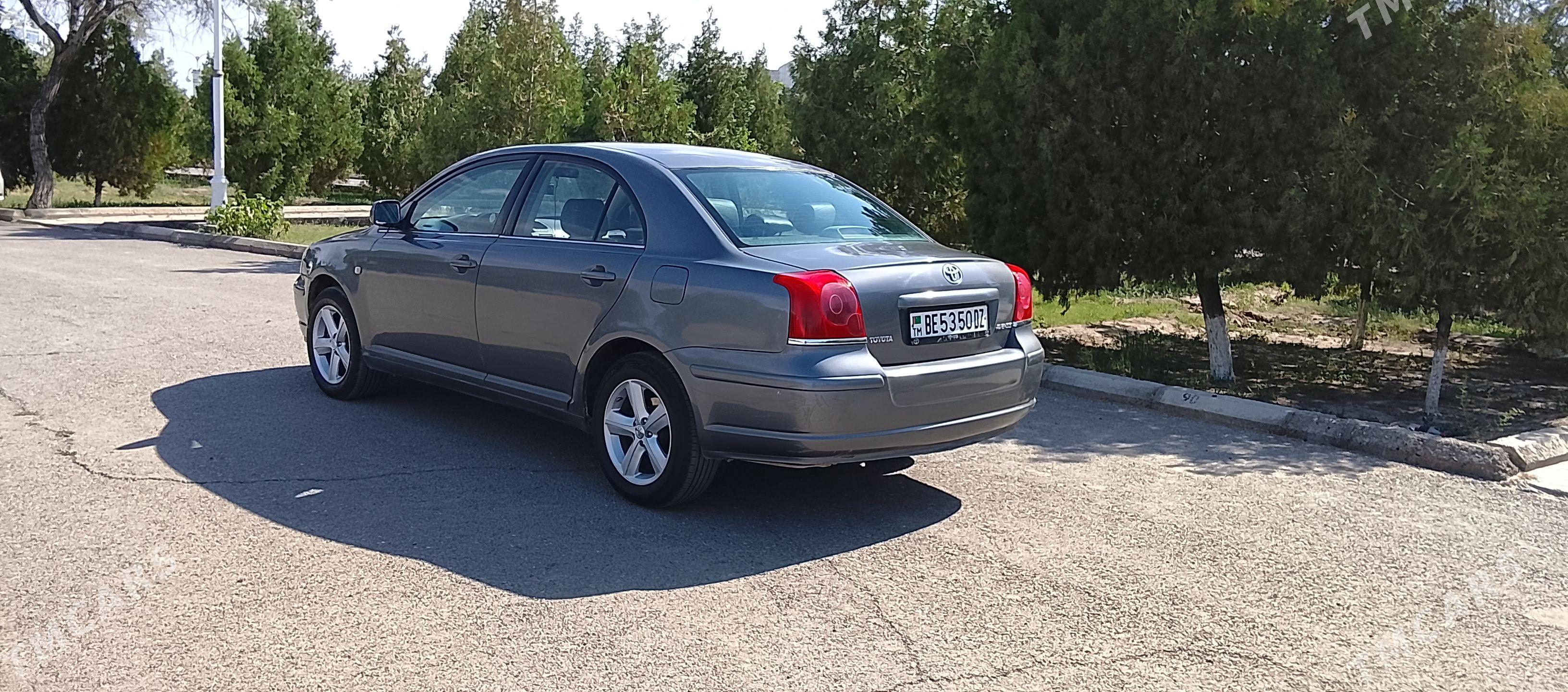 Toyota Avensis 2004 - 110 000 TMT - Дашогуз - img 1