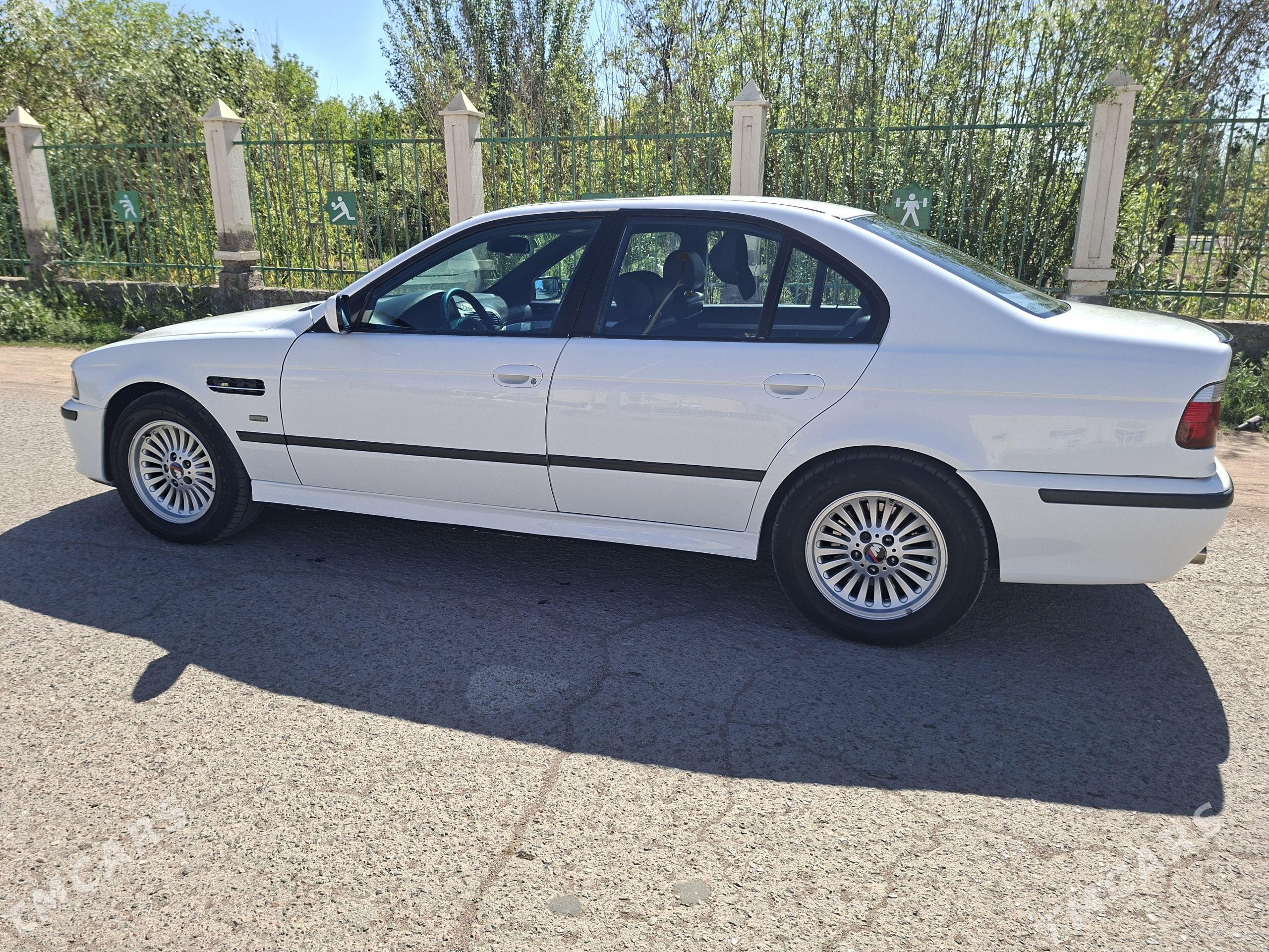 BMW 528 2001 - 150 000 TMT - Кёнеургенч - img 1