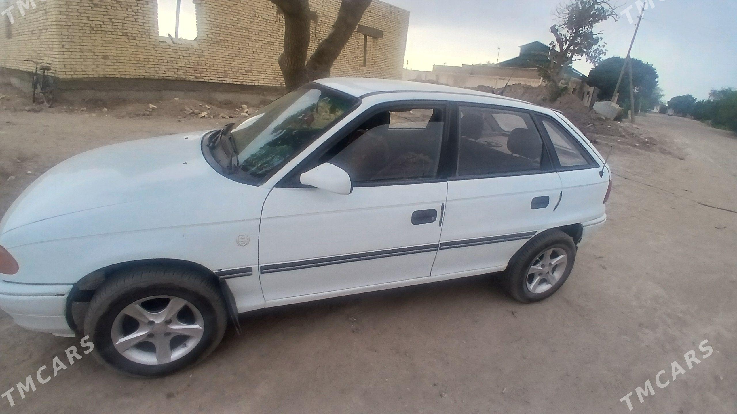 Opel Astra 1994 - 47 000 TMT - Акдепе - img 1