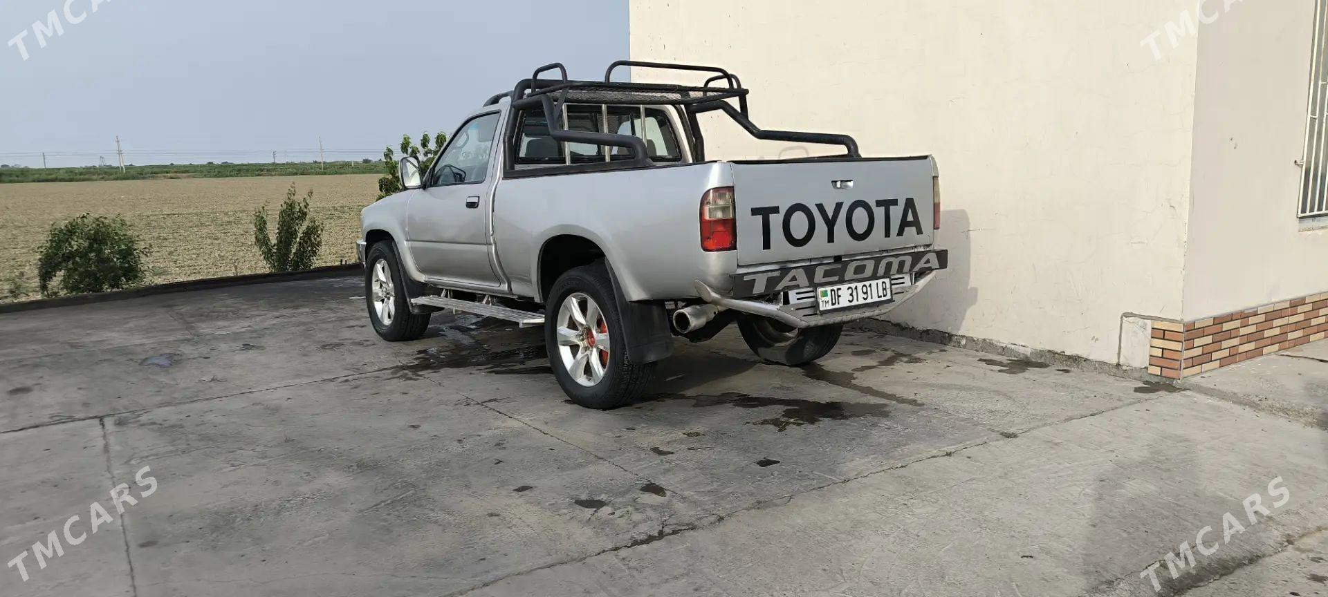 Toyota Hilux 1997 - 108 000 TMT - Dänew - img 1