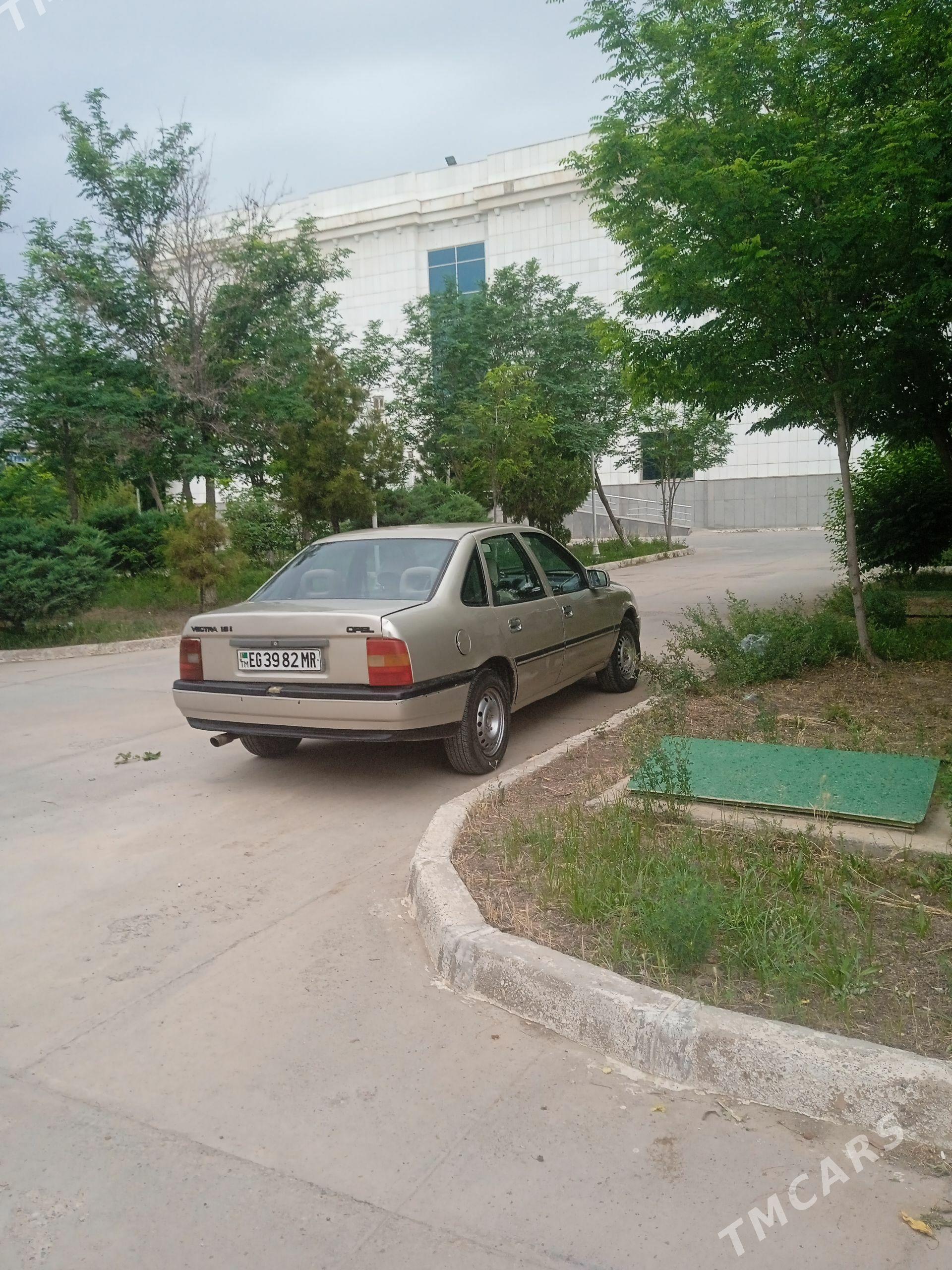Opel Vectra 1991 - 25 000 TMT - Murgap - img 1