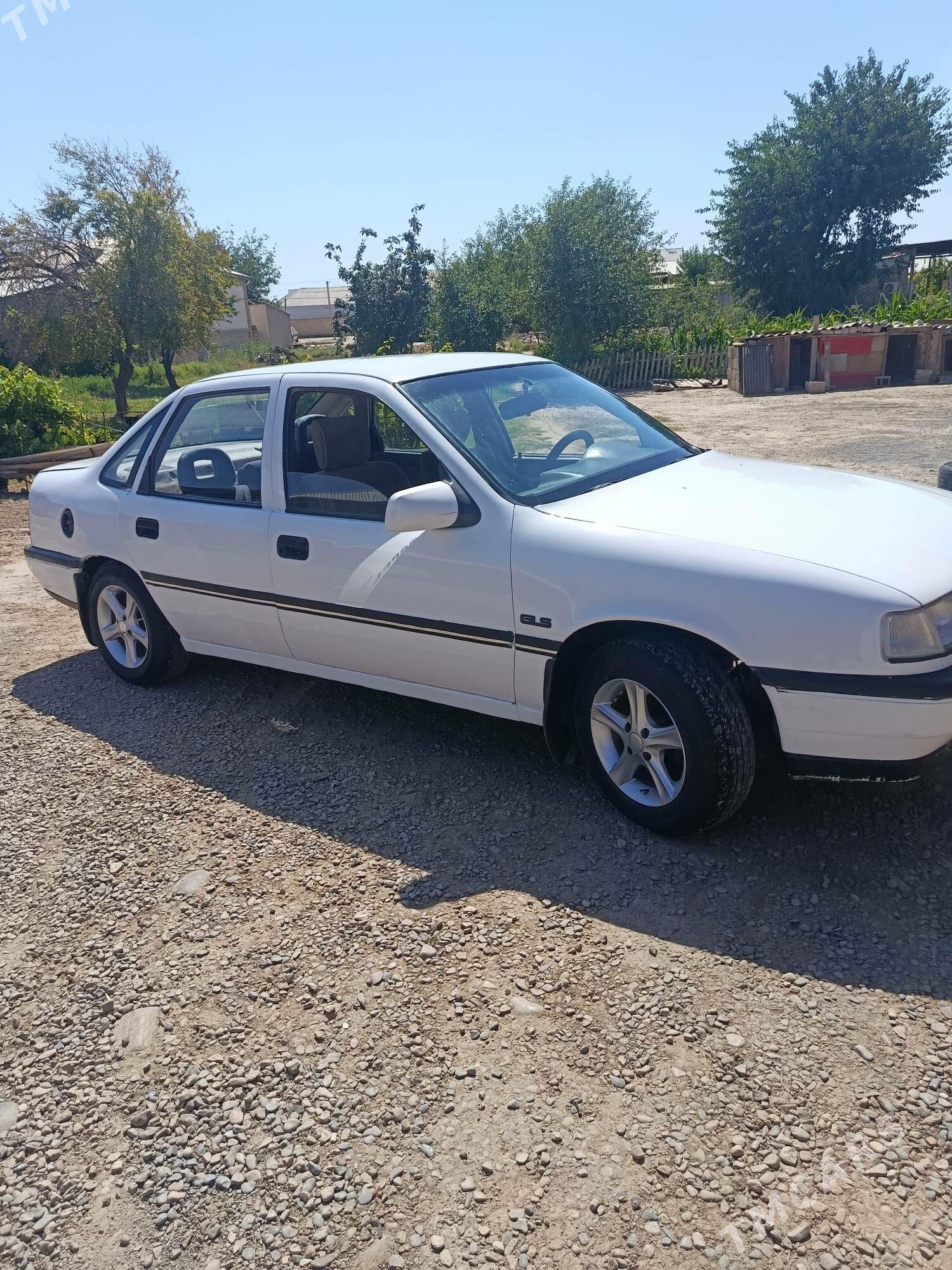 Opel Vectra 1992 - 36 000 TMT - Mary - img 1