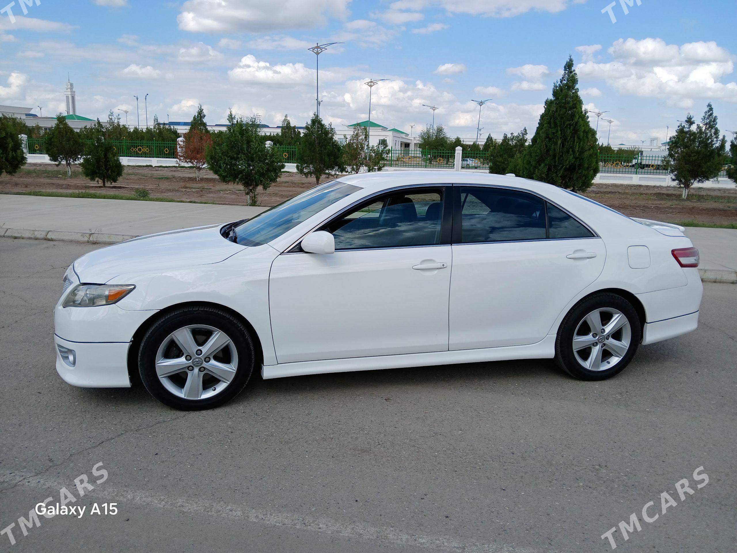 Toyota Camry 2011 - 240 000 TMT - Дашогуз - img 1