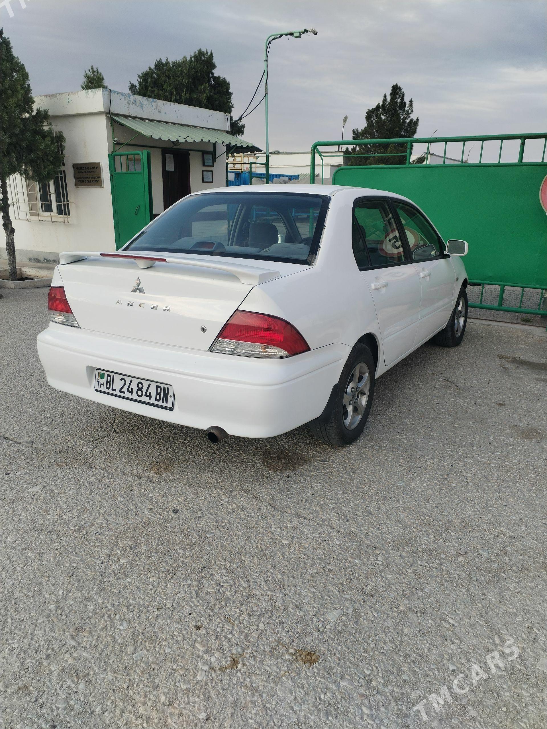 Mitsubishi Lancer 2002 - 65 000 TMT - Балканабат - img 1