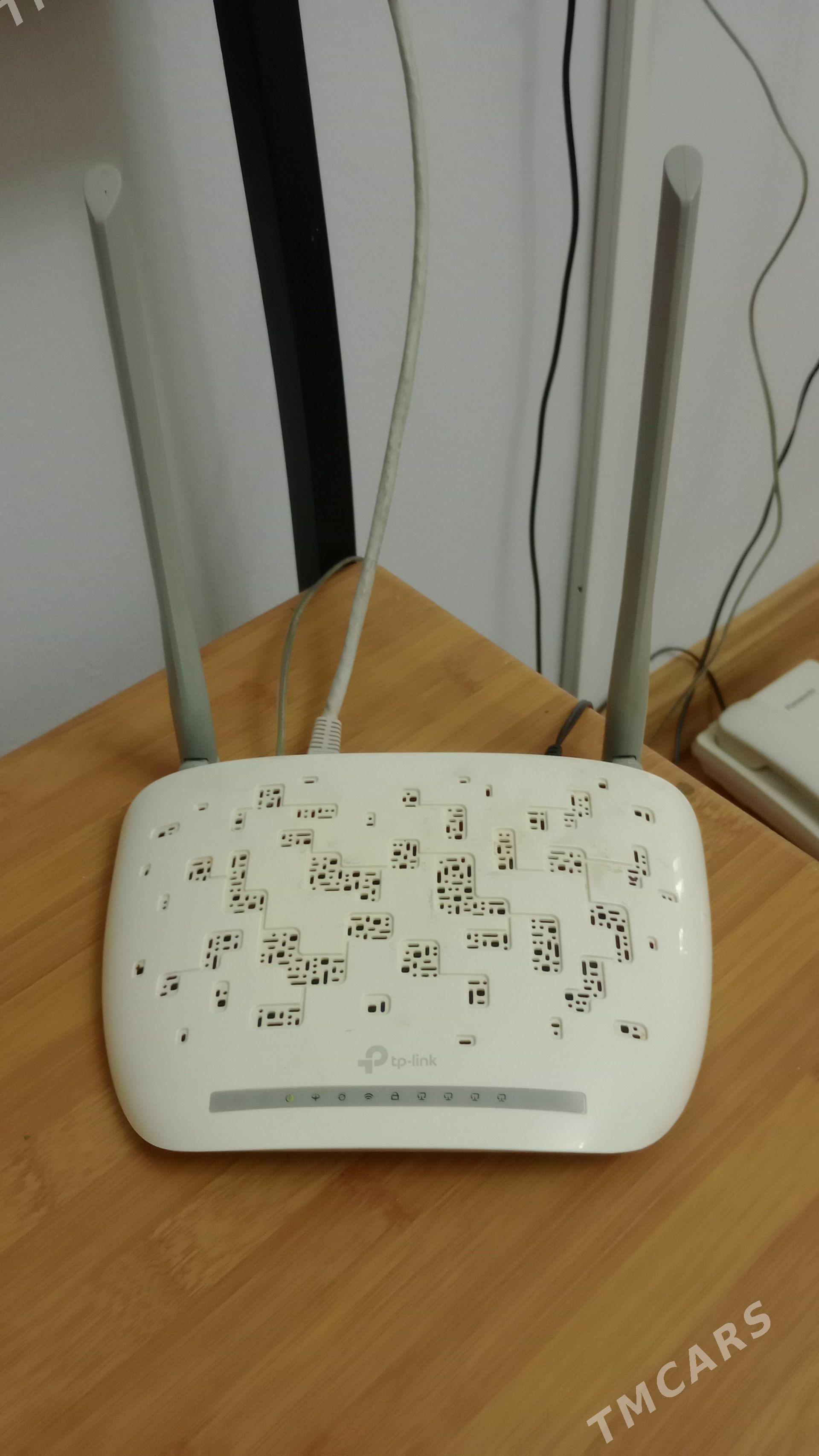 ROUTER - Büzmeýin - img 1