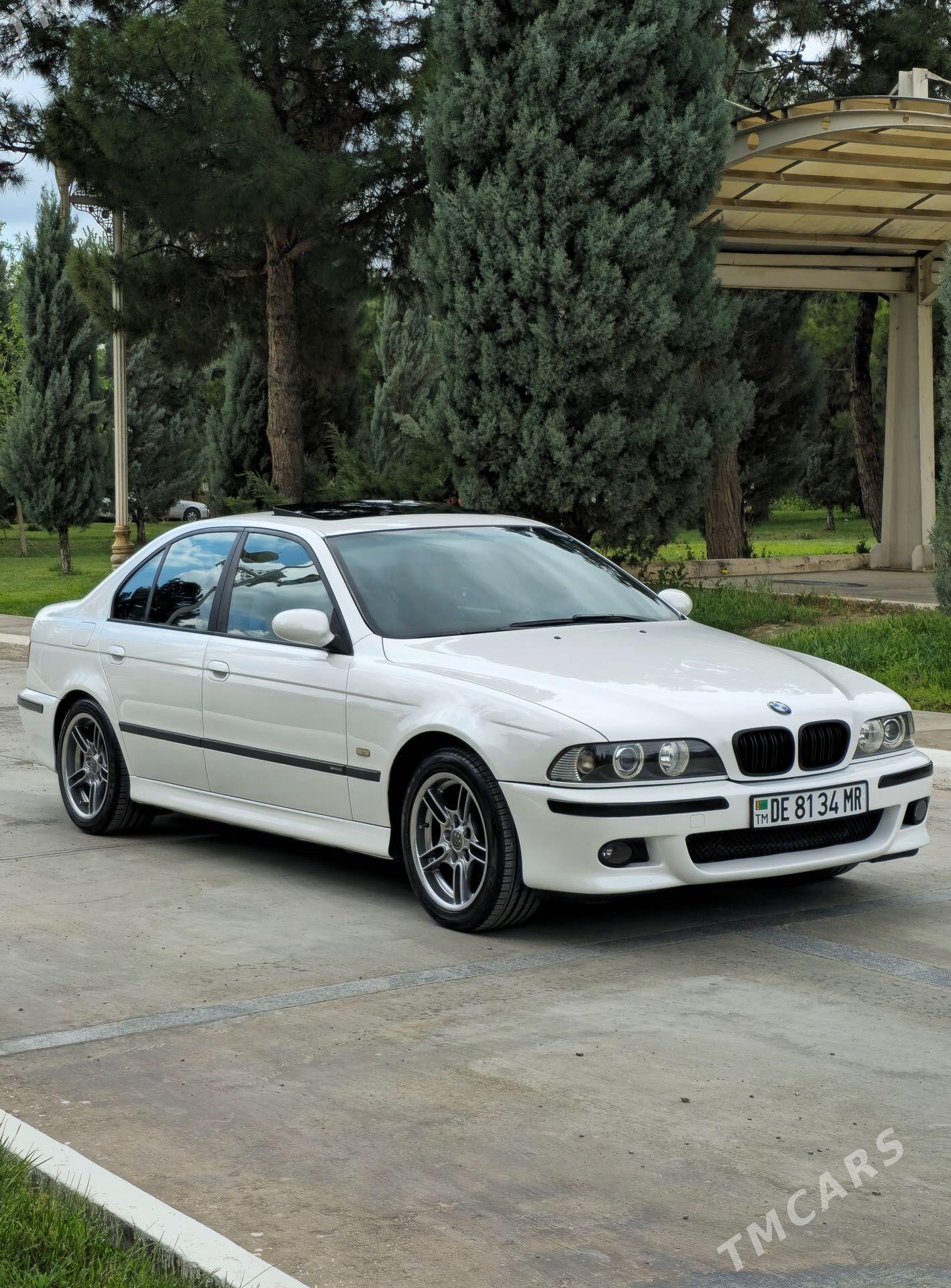 BMW E39 2002 - 210 000 TMT - Mary - img 1
