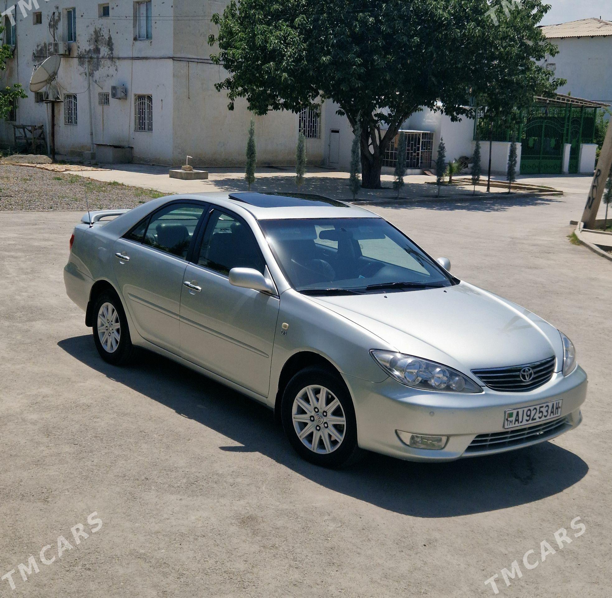 Toyota Camry 2003 - 230 000 TMT - Теджен - img 1