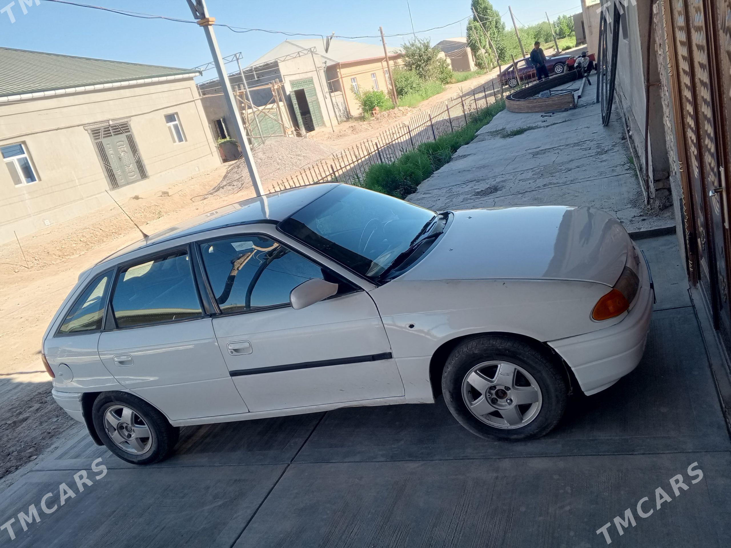 Opel Astra 1997 - 48 000 TMT - Шабатский этрап - img 1