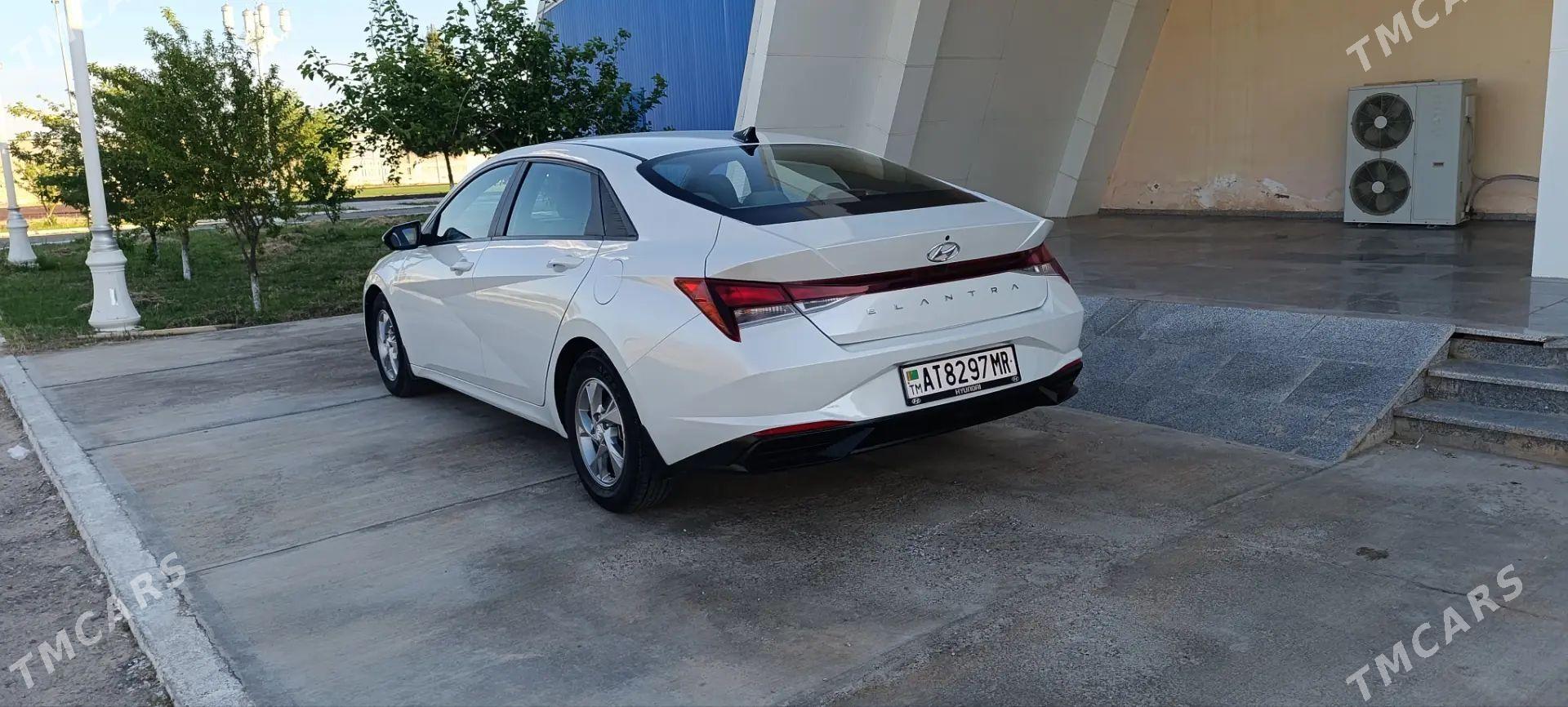 Hyundai Elantra 2022 - 255 000 TMT - Векильбазар - img 1