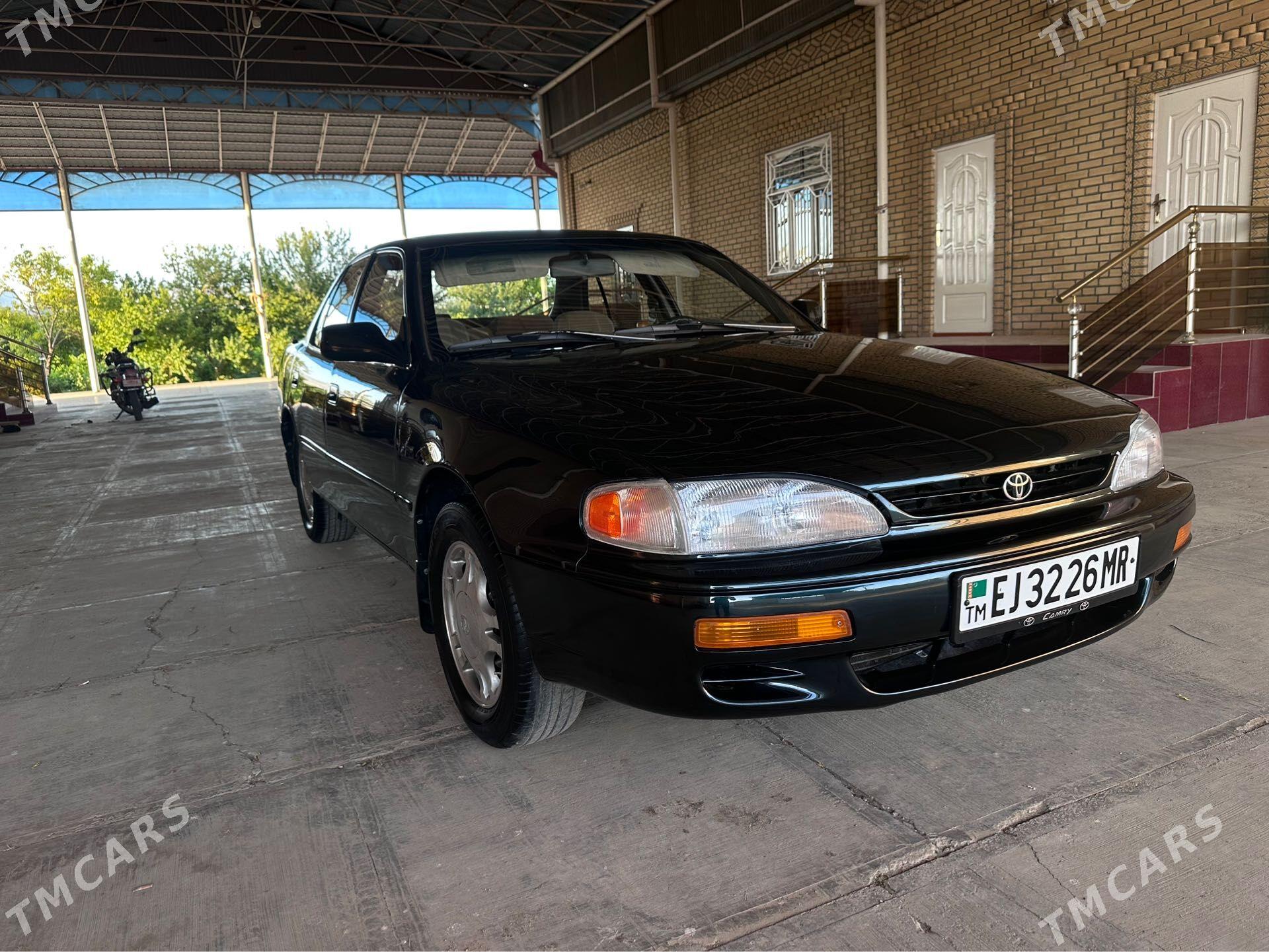 Toyota Camry 1995 - 115 000 TMT - Мургап - img 1