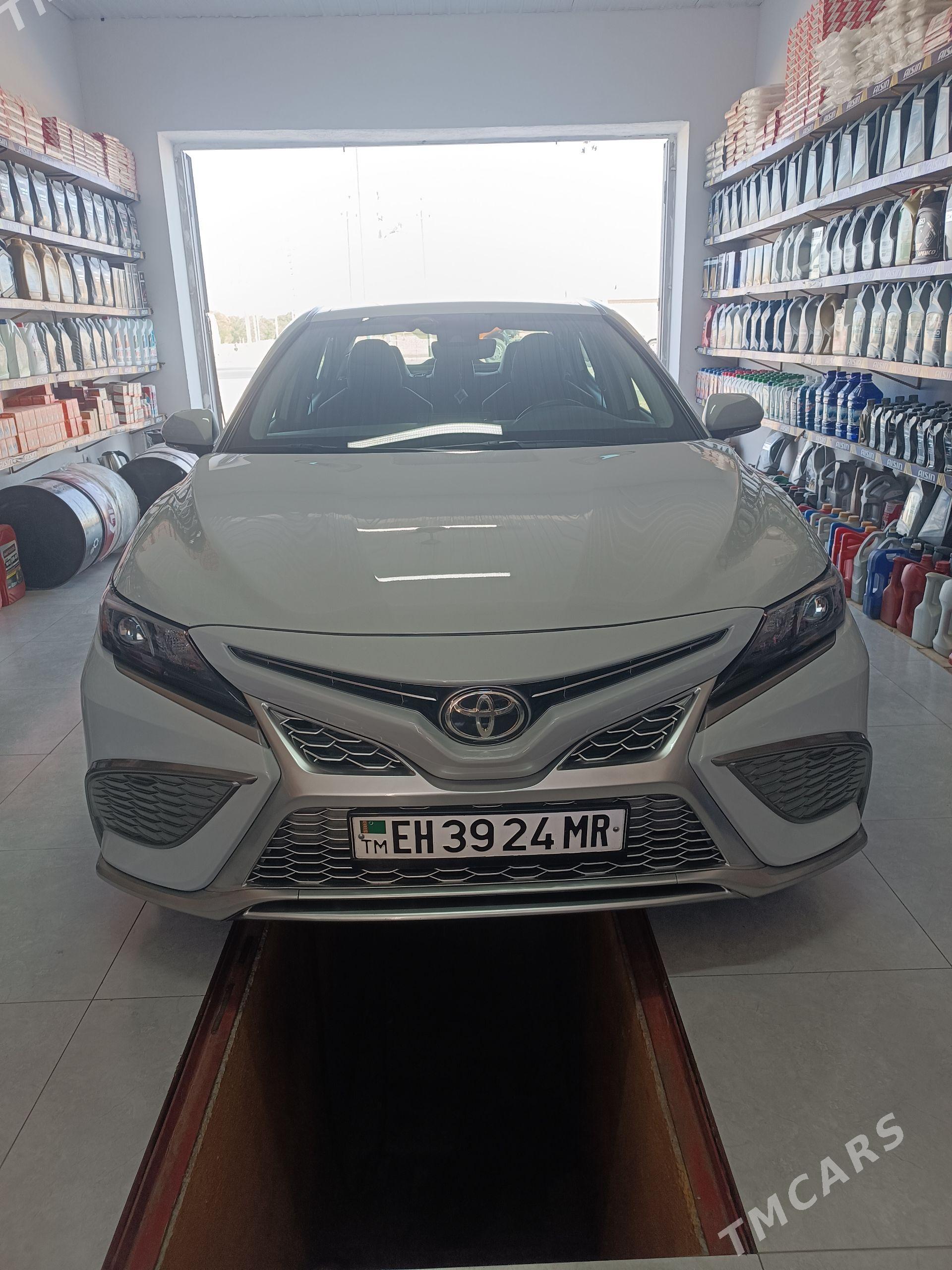 Toyota Camry 2023 - 380 000 TMT - Мургап - img 1
