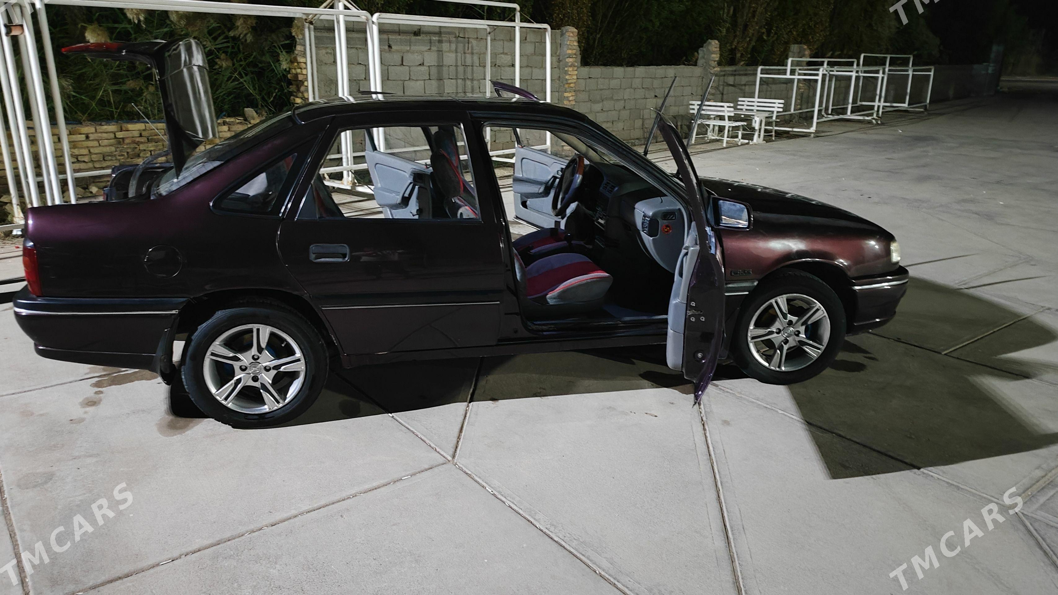 Opel Vectra 1994 - 50 000 TMT - Гороглы (Тагта) - img 1