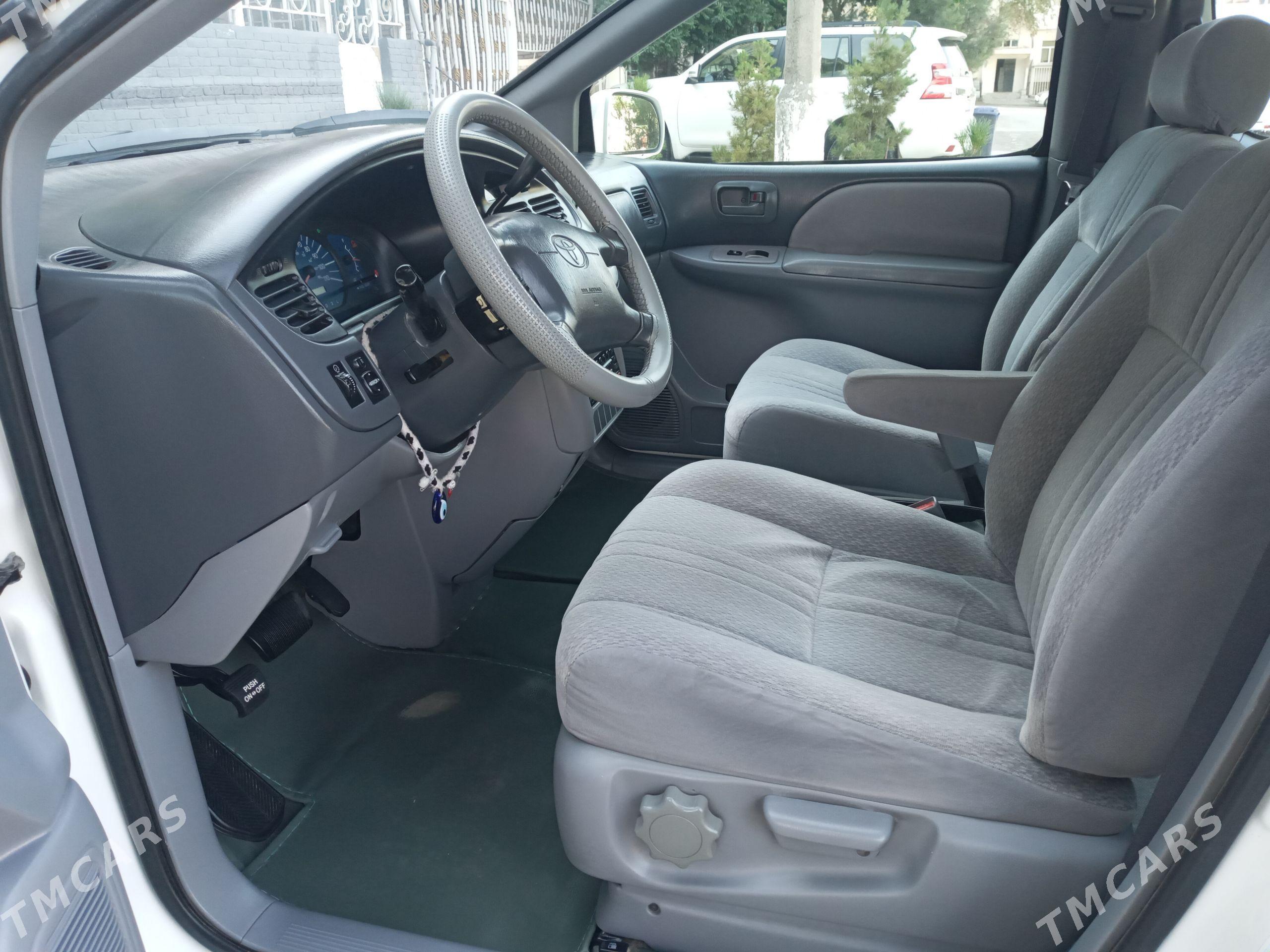 Toyota Sienna 2002 - 210 000 TMT - Türkmenbaşy - img 1