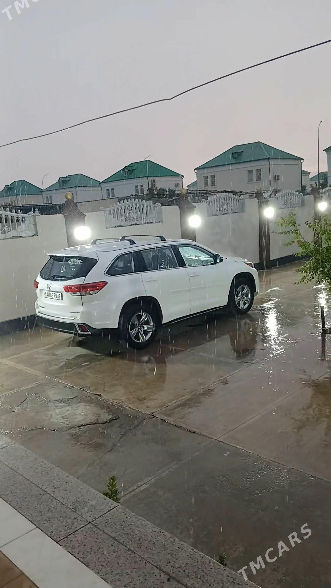 Toyota Highlander 2019 - 470 000 TMT - Ашхабад - img 1