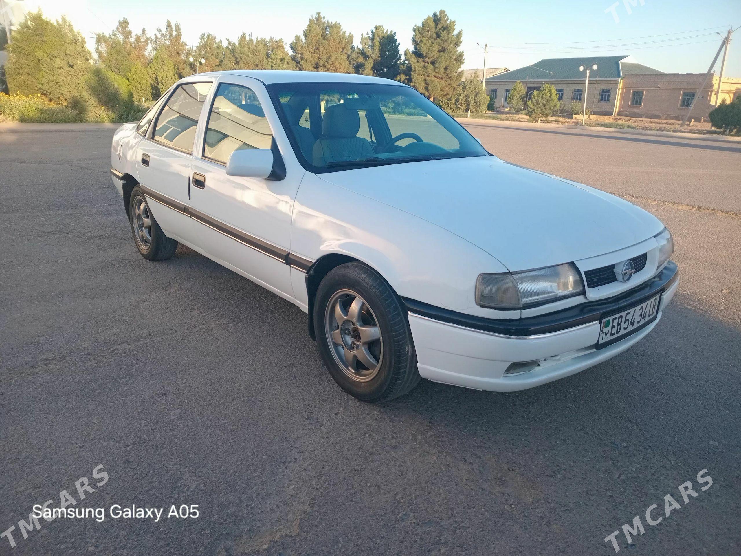 Opel Vectra 1995 - 30 000 TMT - Фарап - img 1