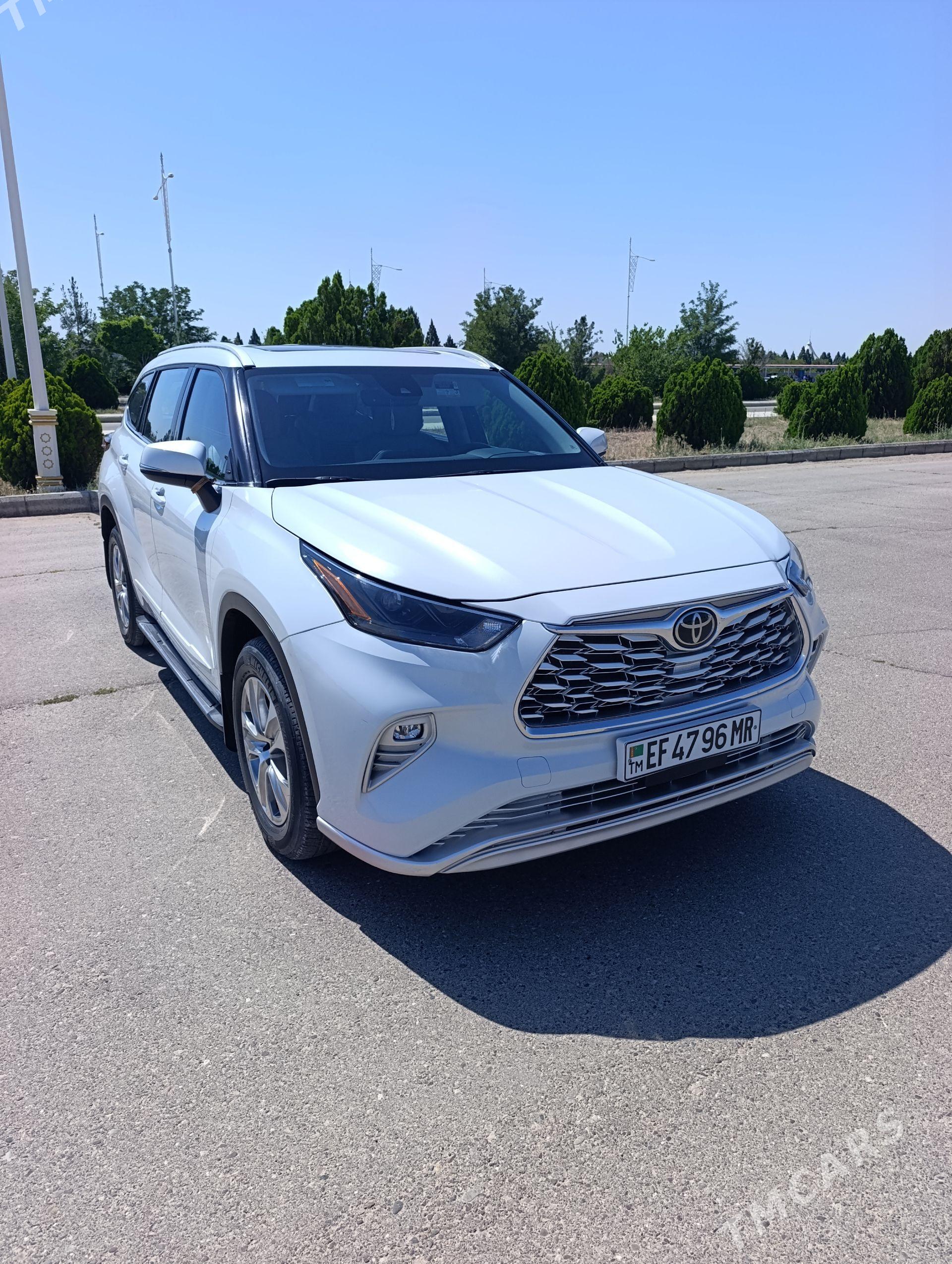 Toyota Highlander 2022 - 620 000 TMT - Мары - img 1