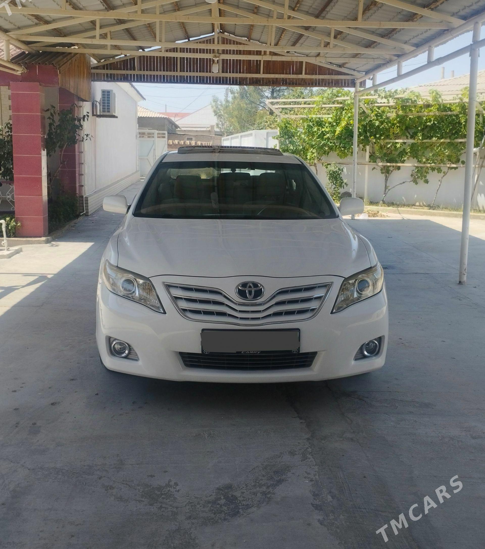 Toyota Camry 2011 - 245 000 TMT - Балканабат - img 1
