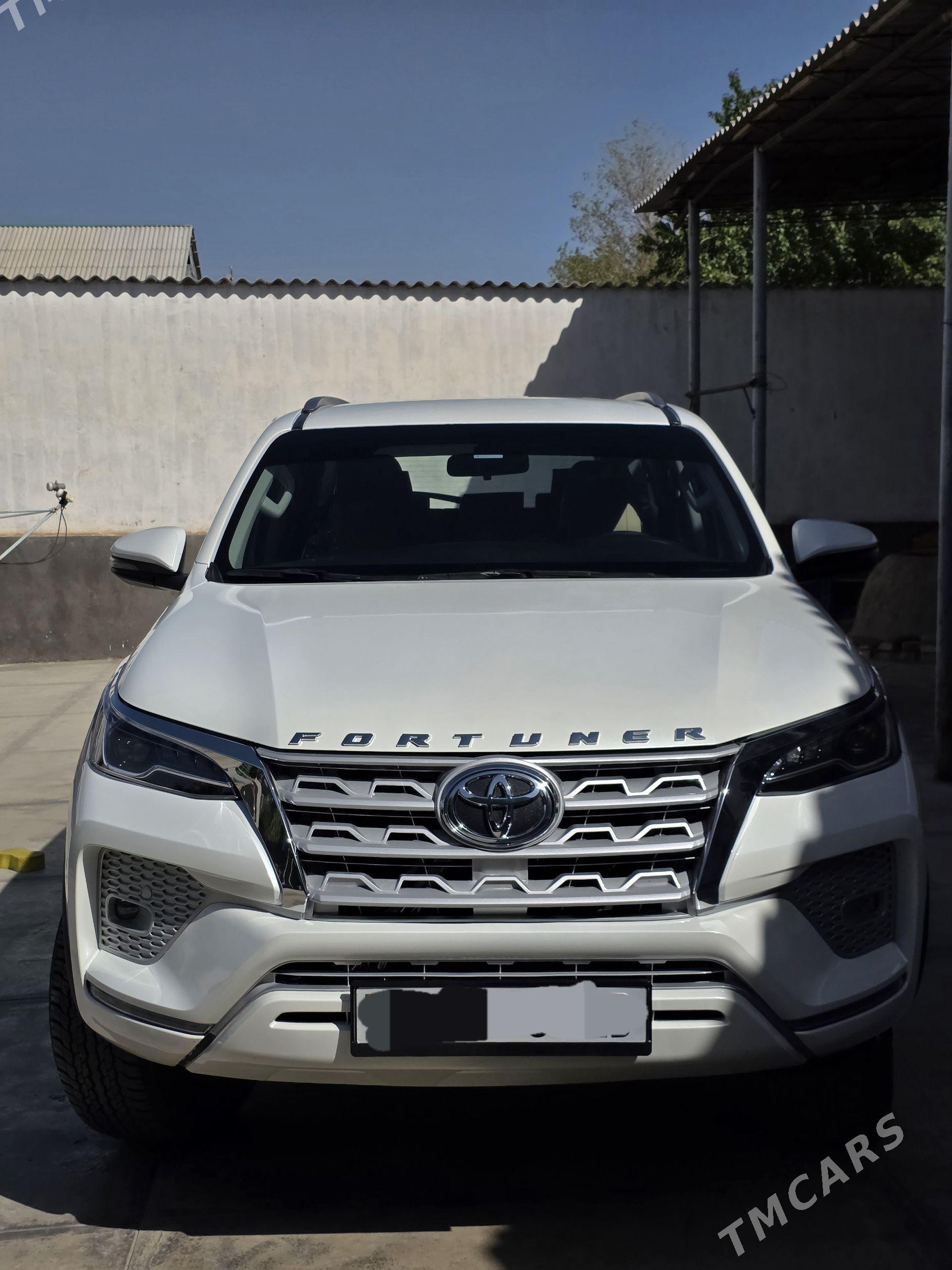 Toyota Fortuner 2024 - 660 000 TMT - Койтендаг - img 1