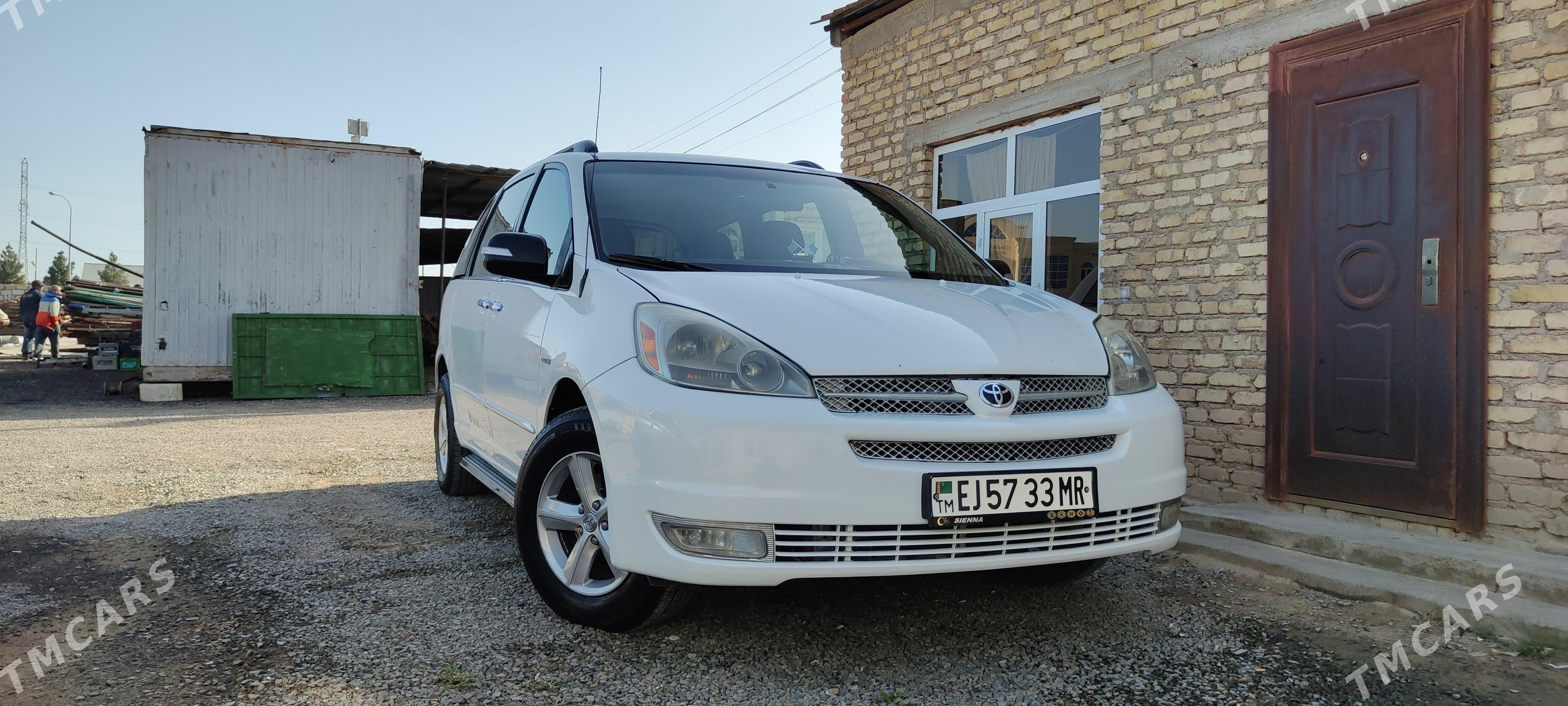 Toyota Sienna 2004 - 210 000 TMT - Мары - img 1