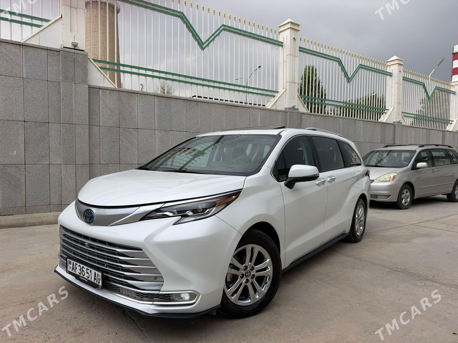 Toyota Sienna 2023 - 720 000 TMT - Ашхабад - img 1