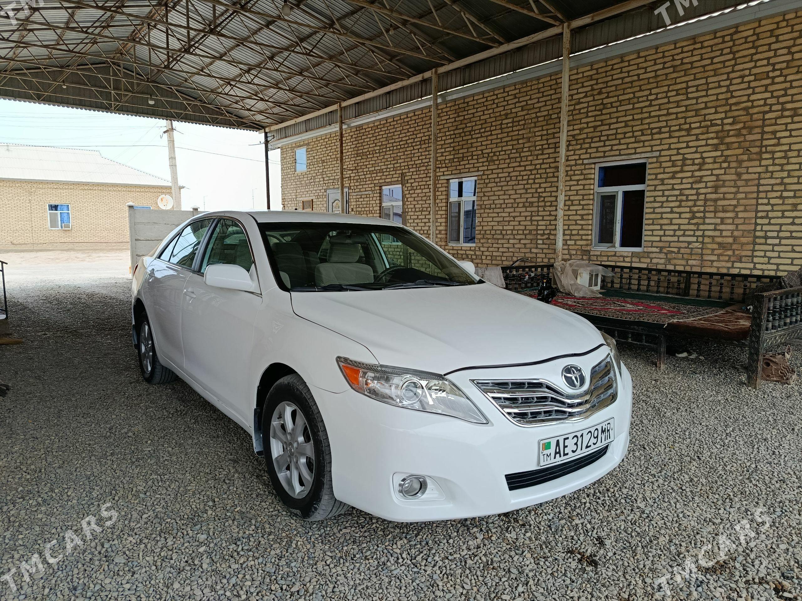 Toyota Camry 2010 - 170 000 TMT - Мургап - img 1