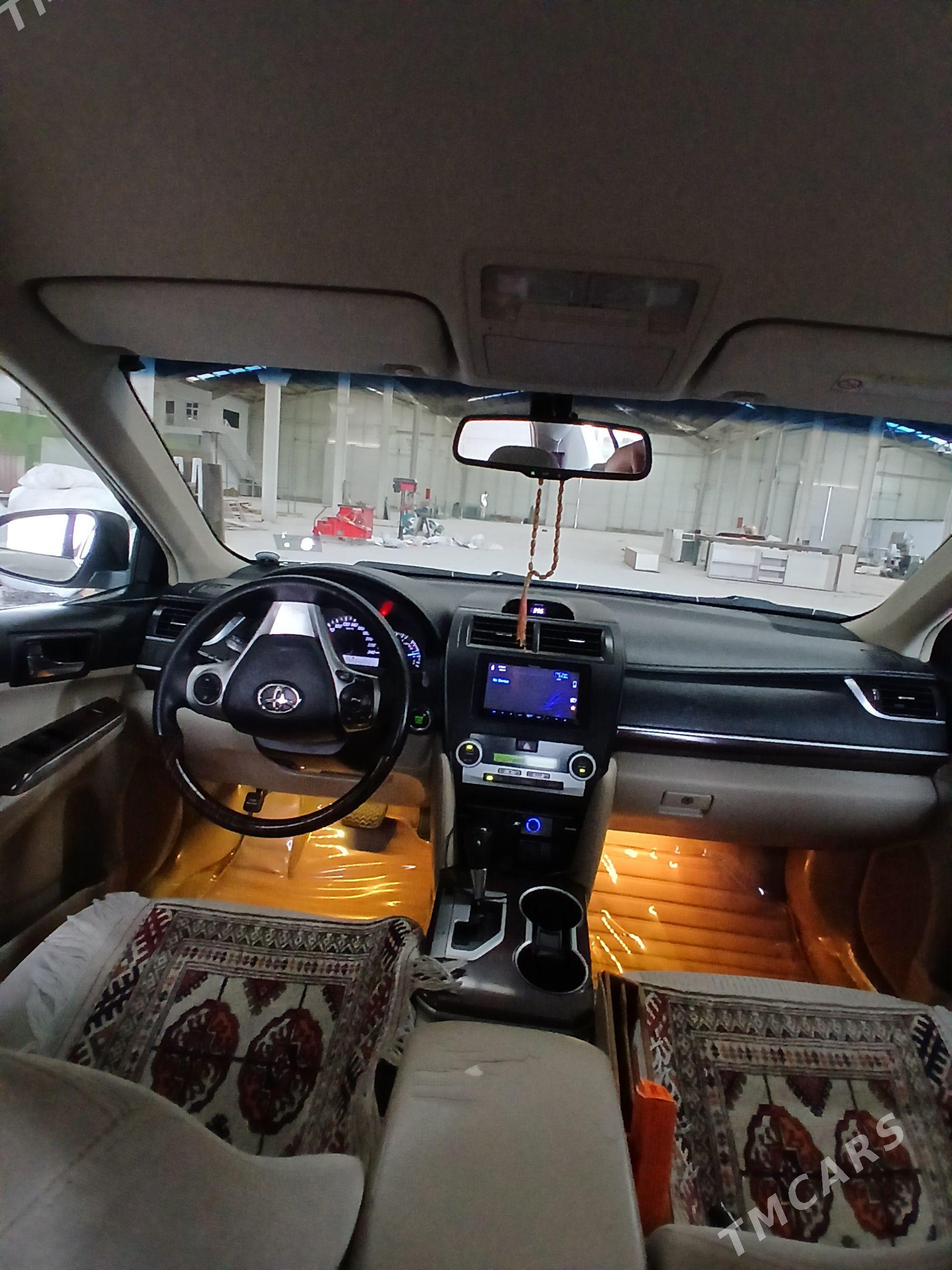 Toyota Camry 2013 - 330 000 TMT - Арзув - img 1