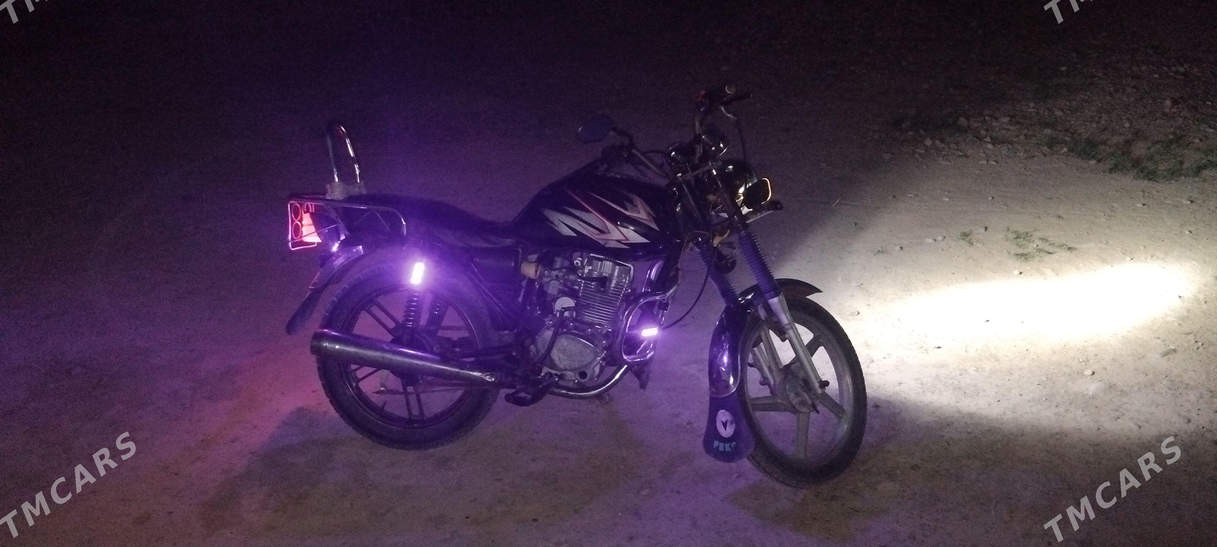 Fekon FK150-8G 2015 - 8 000 TMT - Серахс - img 1