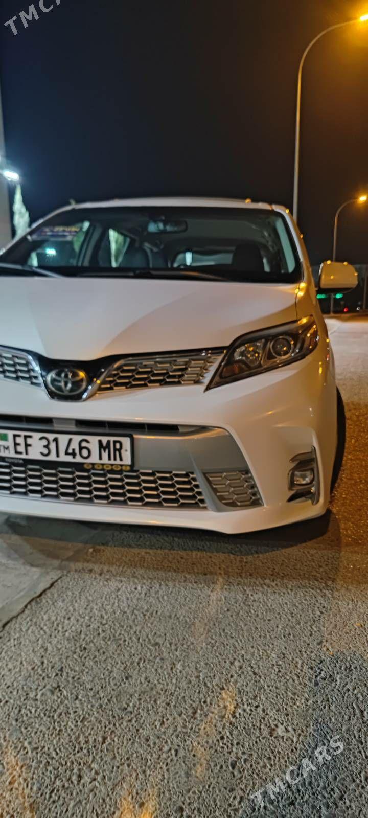 Toyota Sienna 2020 - 500 000 TMT - Мары - img 1