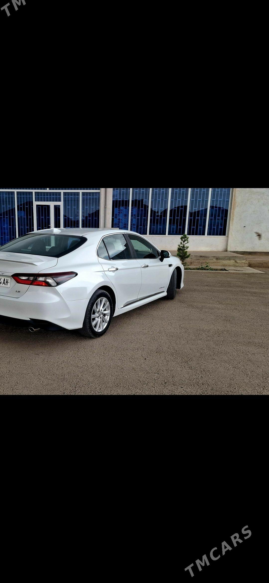 Toyota Camry 2022 - 325 000 TMT - Теджен - img 1