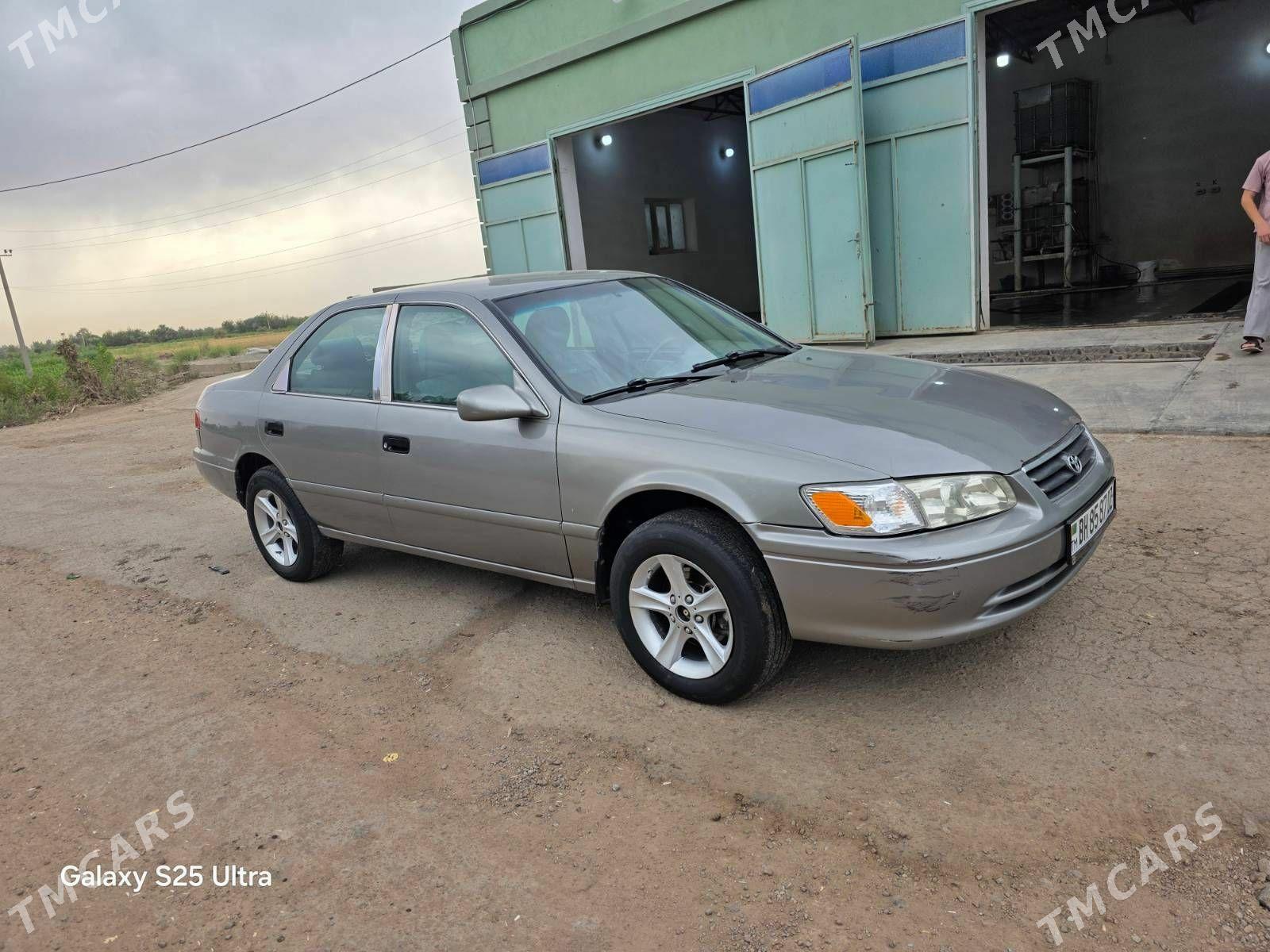 Toyota Camry 2000 - 157 000 TMT - Шабатский этрап - img 1