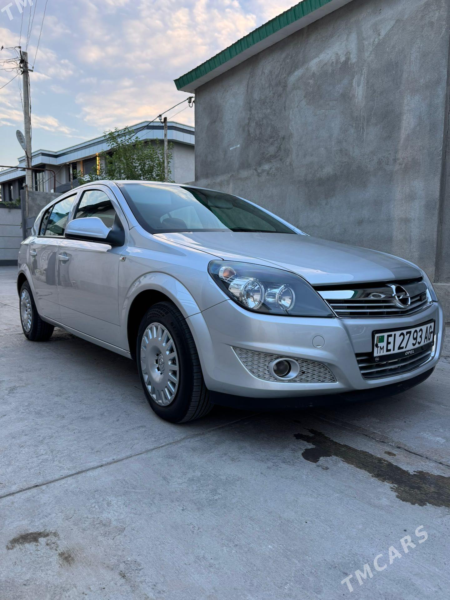 Opel Astra 2013 - 158 000 TMT - Ашхабад - img 1
